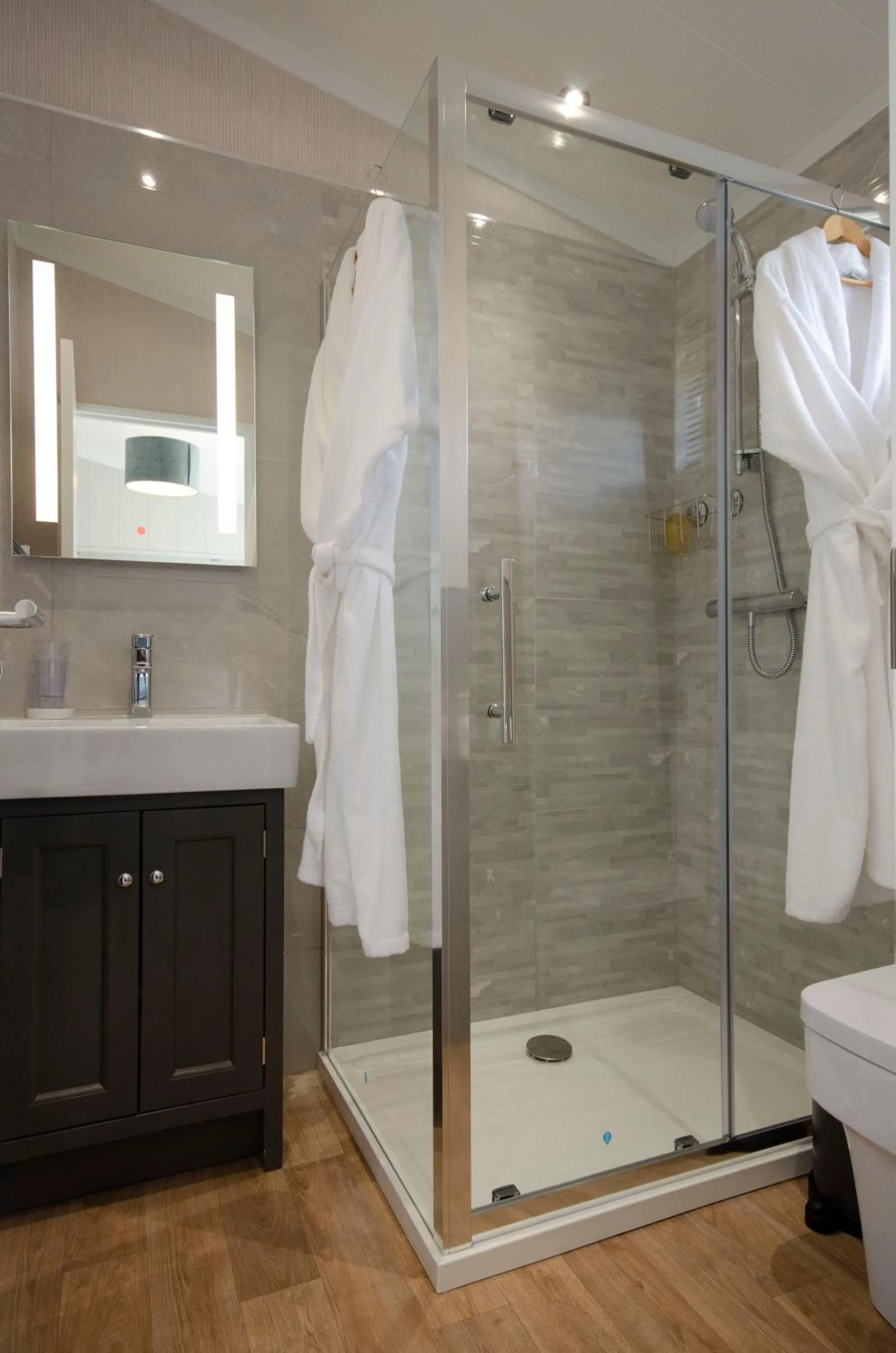 Bathroom in Hollicarrs - Lilypad Lodge