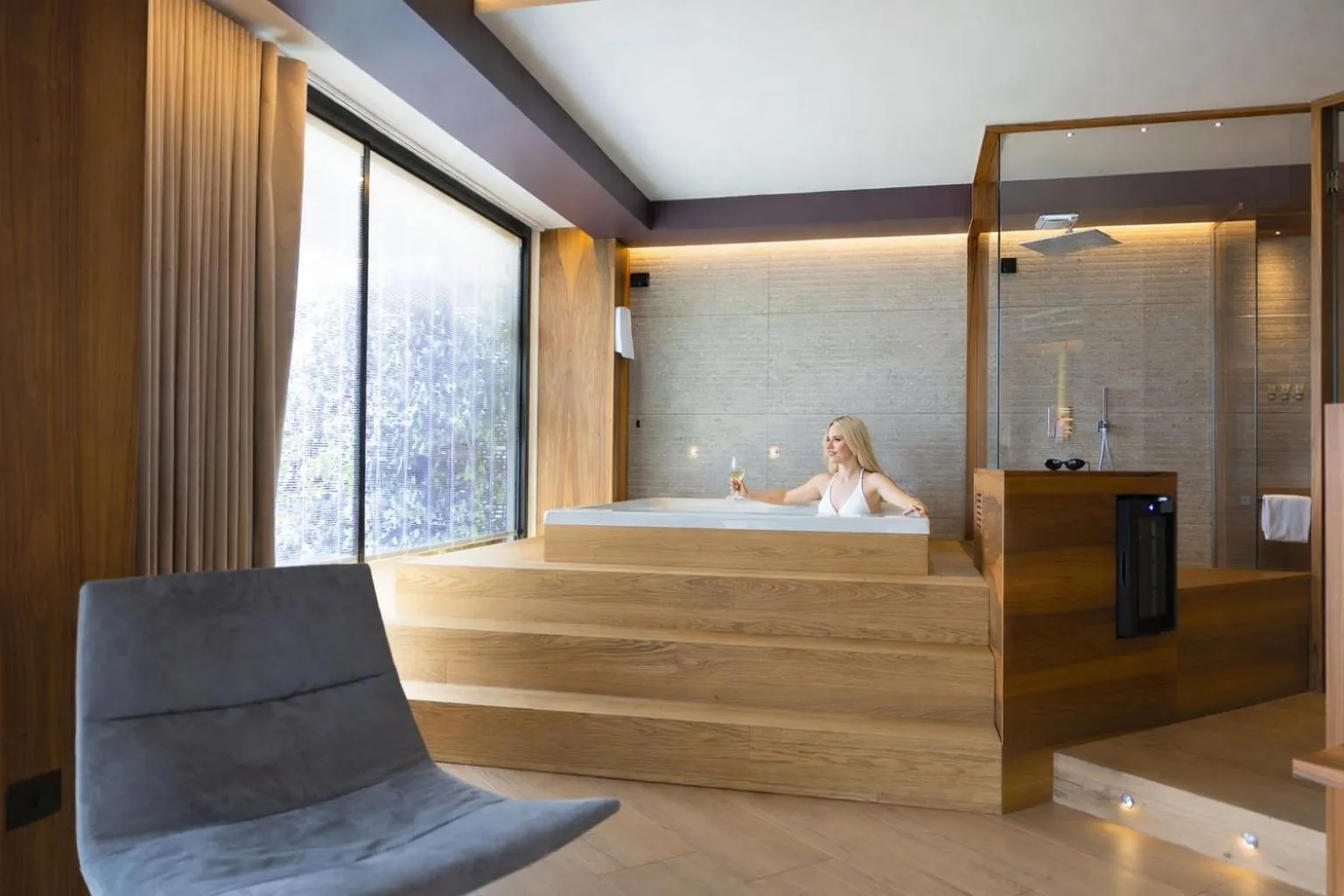 People in Alevic Hotel Sirmione