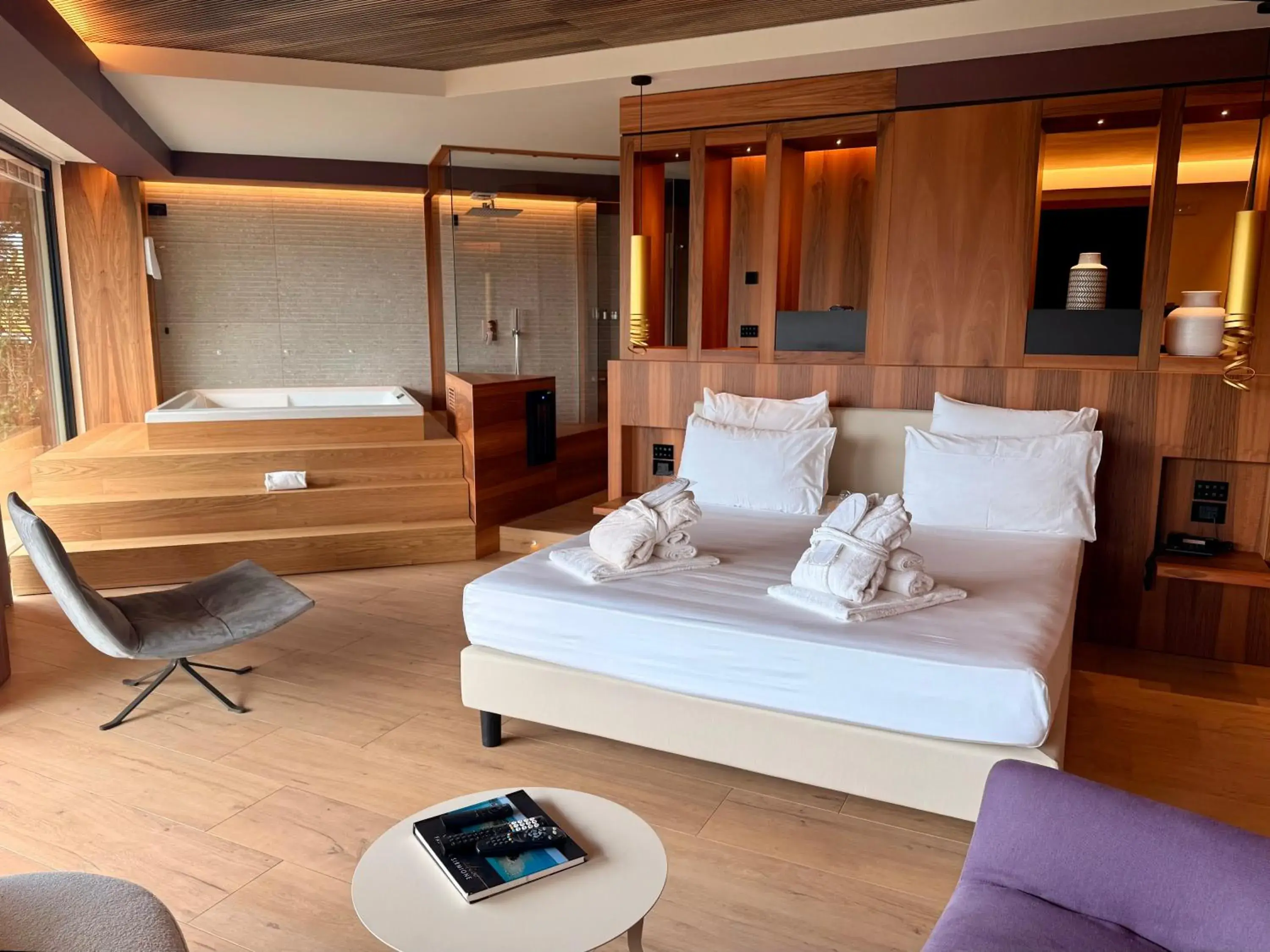 Wellness Junior Suite with Partial Lake View in Alevic Hotel Sirmione Wellness Junior Suite with Partial Lake View in Alevic Hotel Sirmione