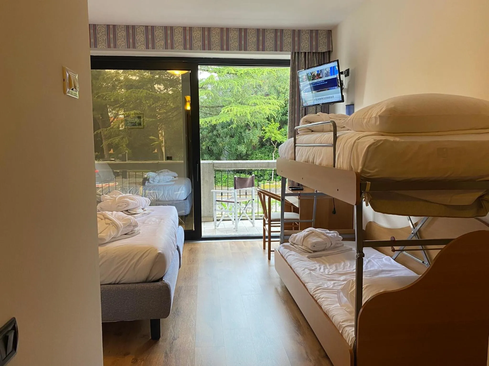 Deluxe Family Room with Balcony in Alevic Hotel Sirmione