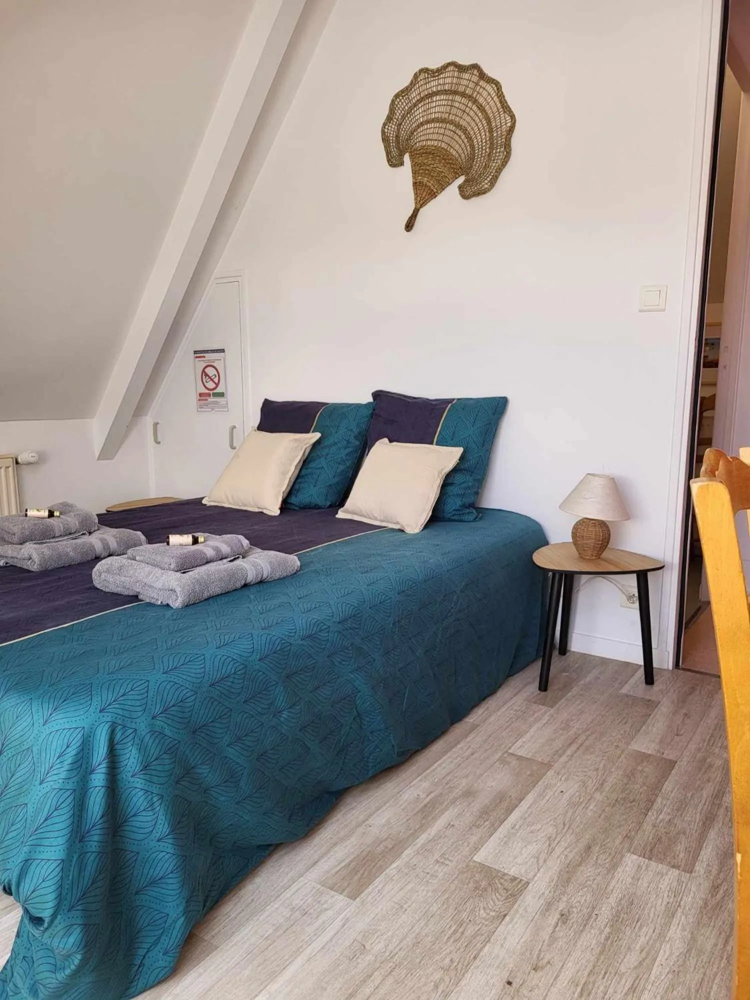 Bed in Auberge de la vallée de la douve