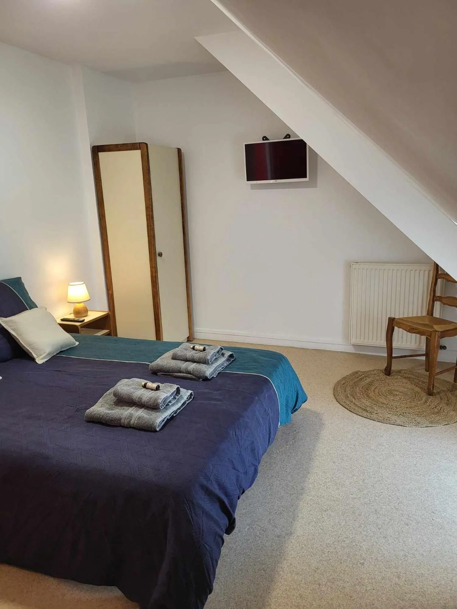 Bed in Auberge de la vallée de la douve