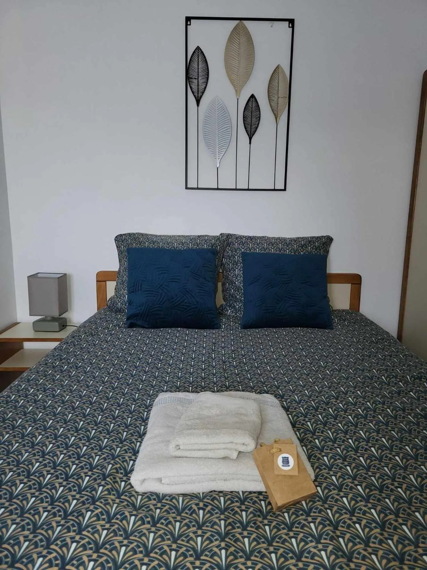 Bed in Auberge de la vallée de la douve