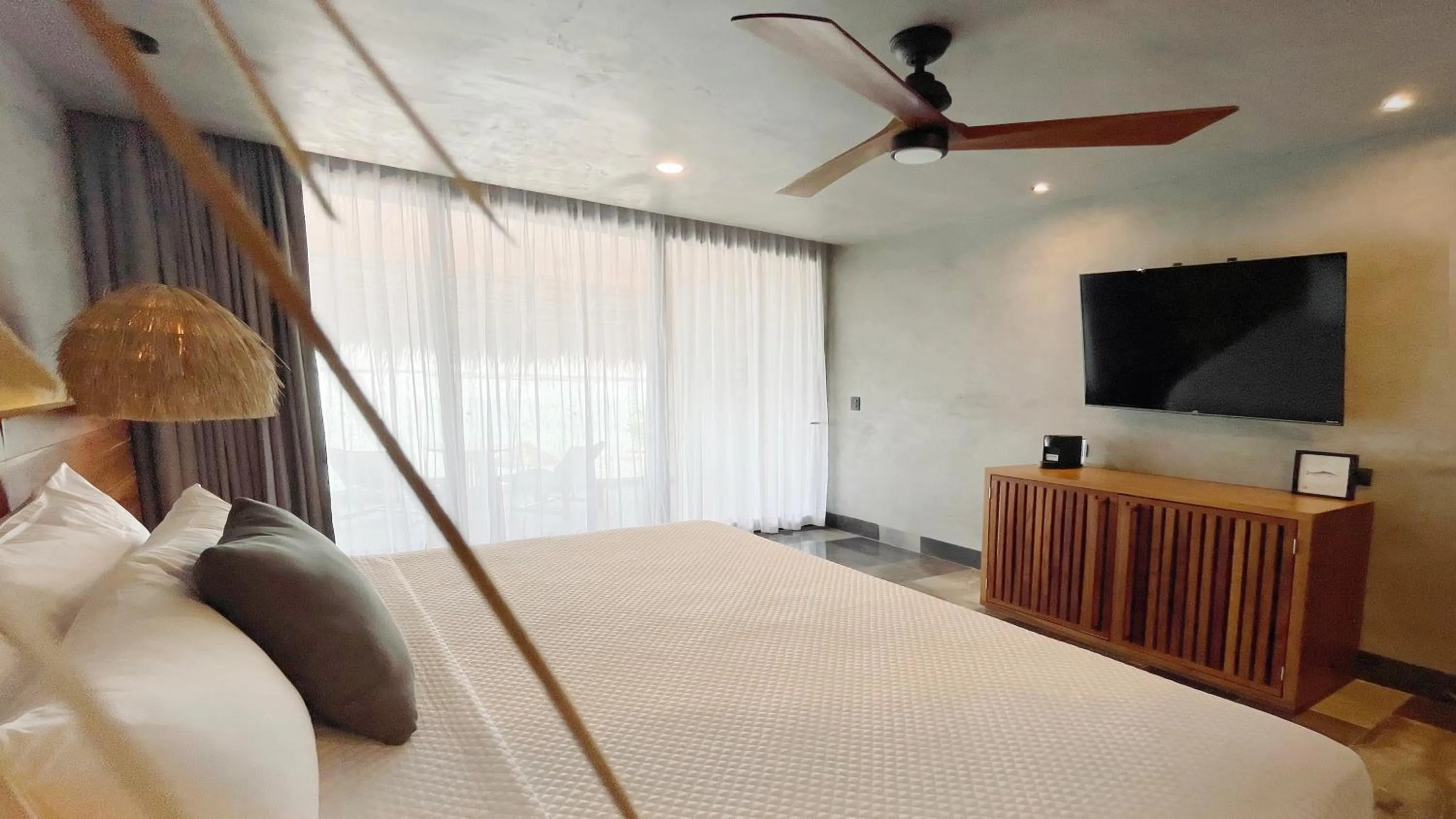 TV and multimedia, Bed in Hotel Amainah Bacalar Adults Only