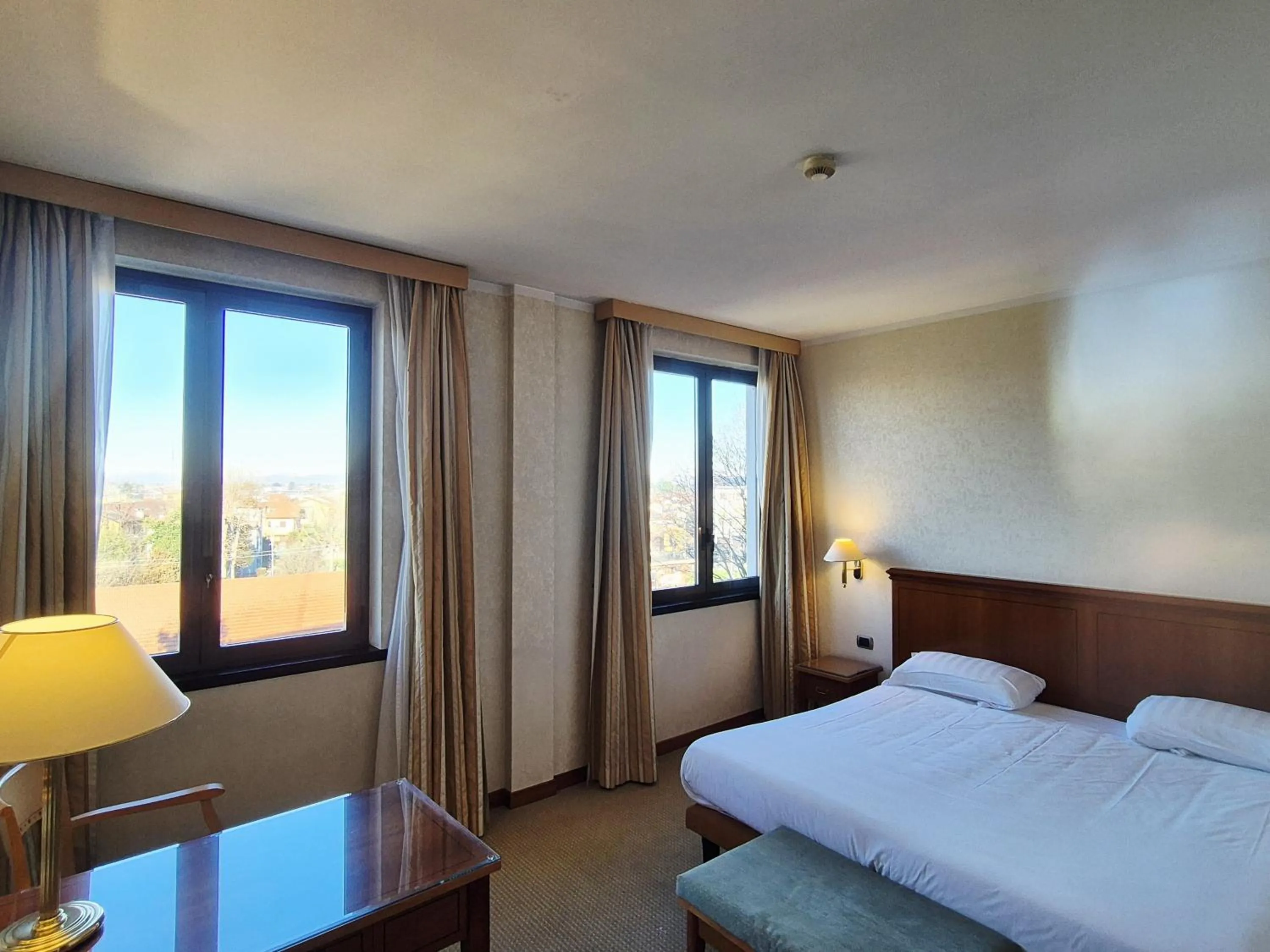 Bed in Hotel Excelsior Magenta