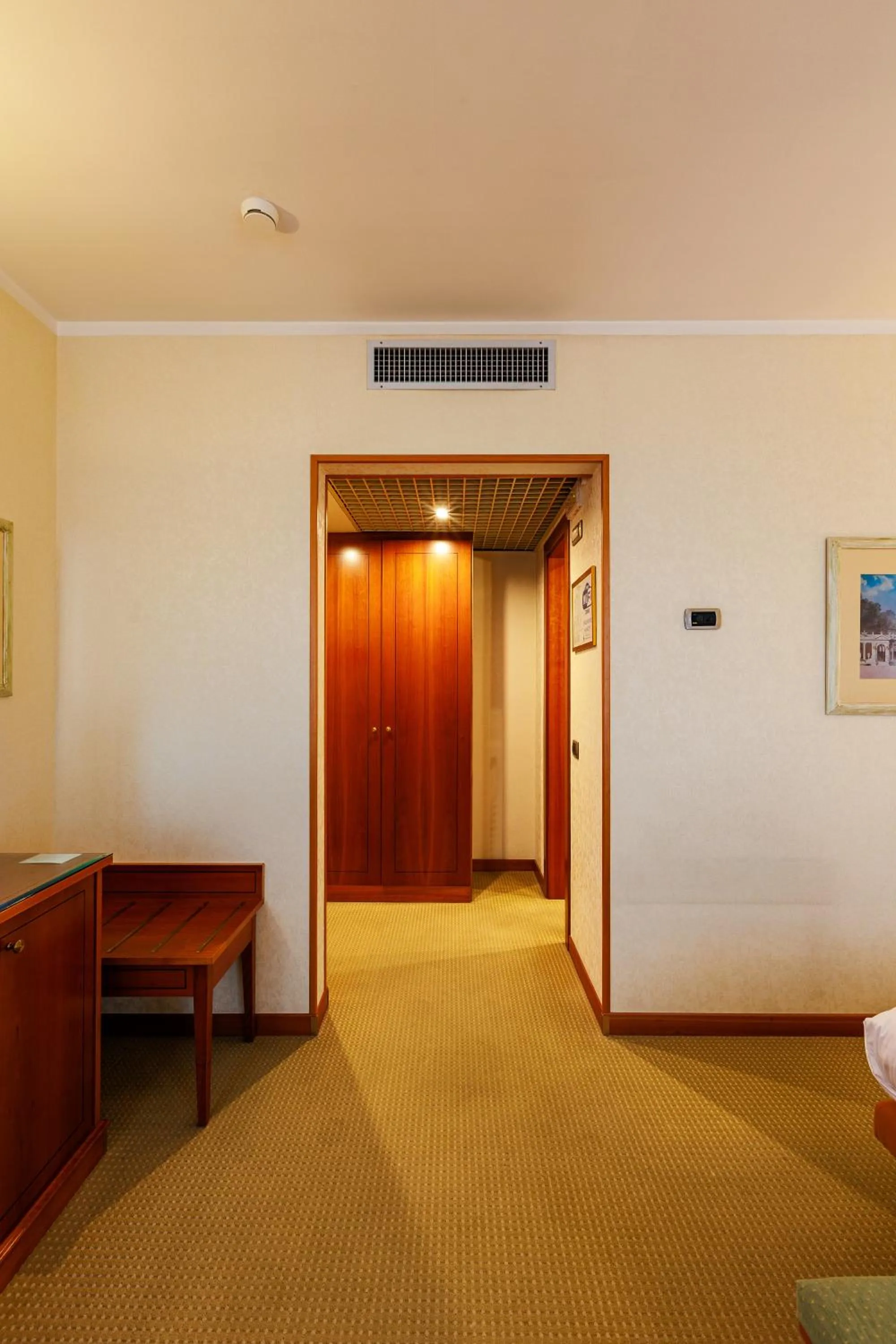 Hotel Excelsior Magenta