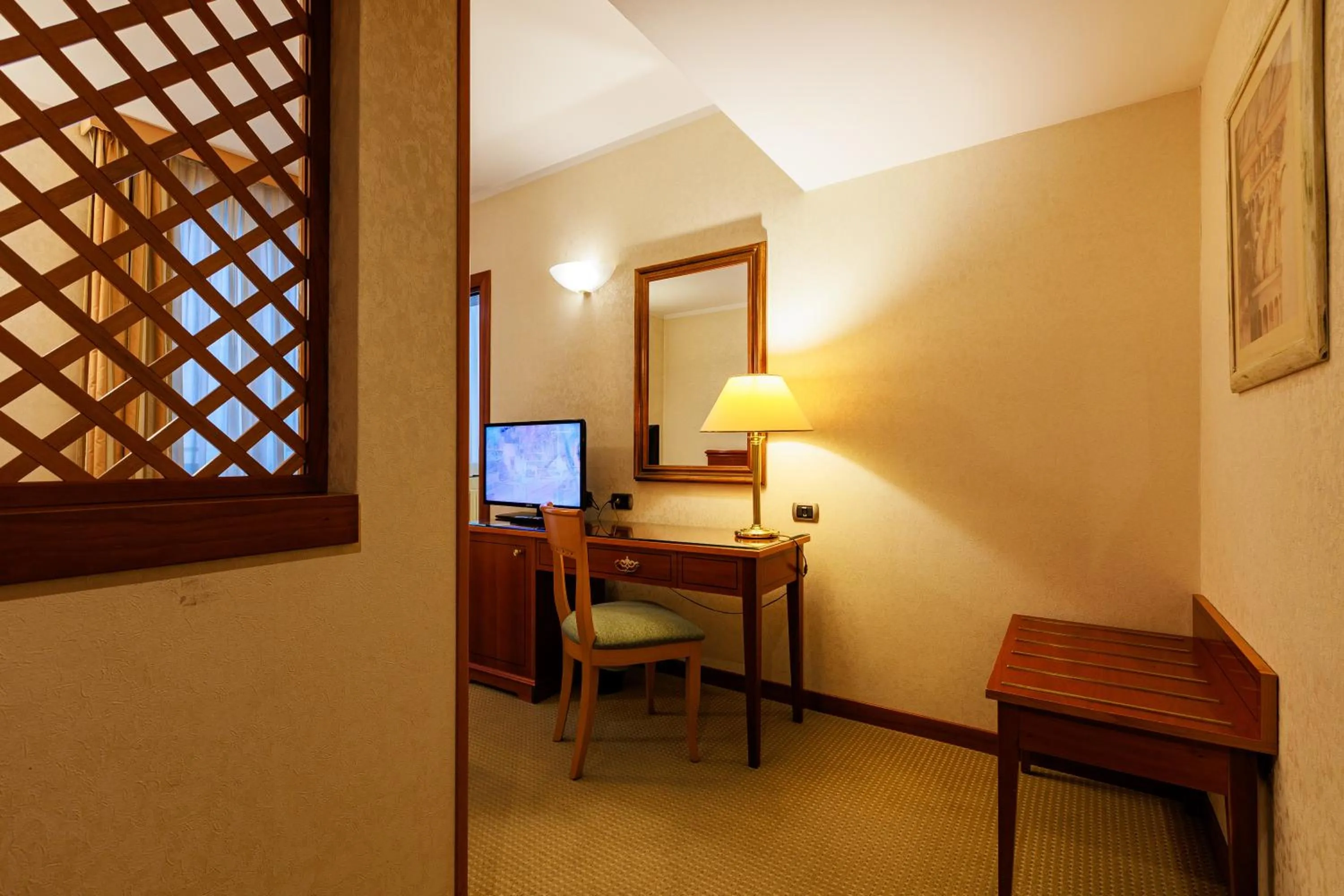 Hotel Excelsior Magenta