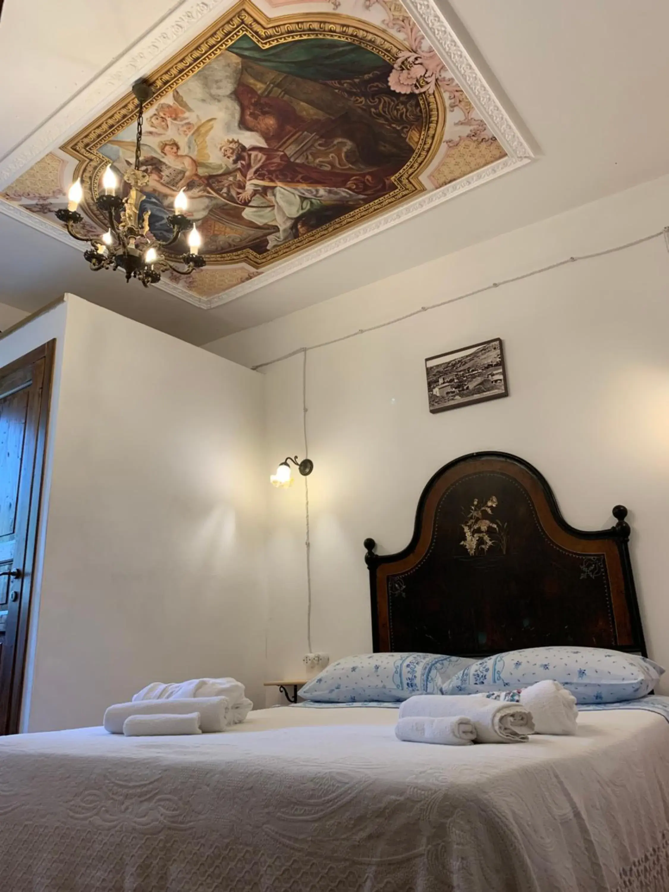 Double Room in Sa domu de don Ninnu bed breakfast Double Room in Sa domu de don Ninnu bed breakfast