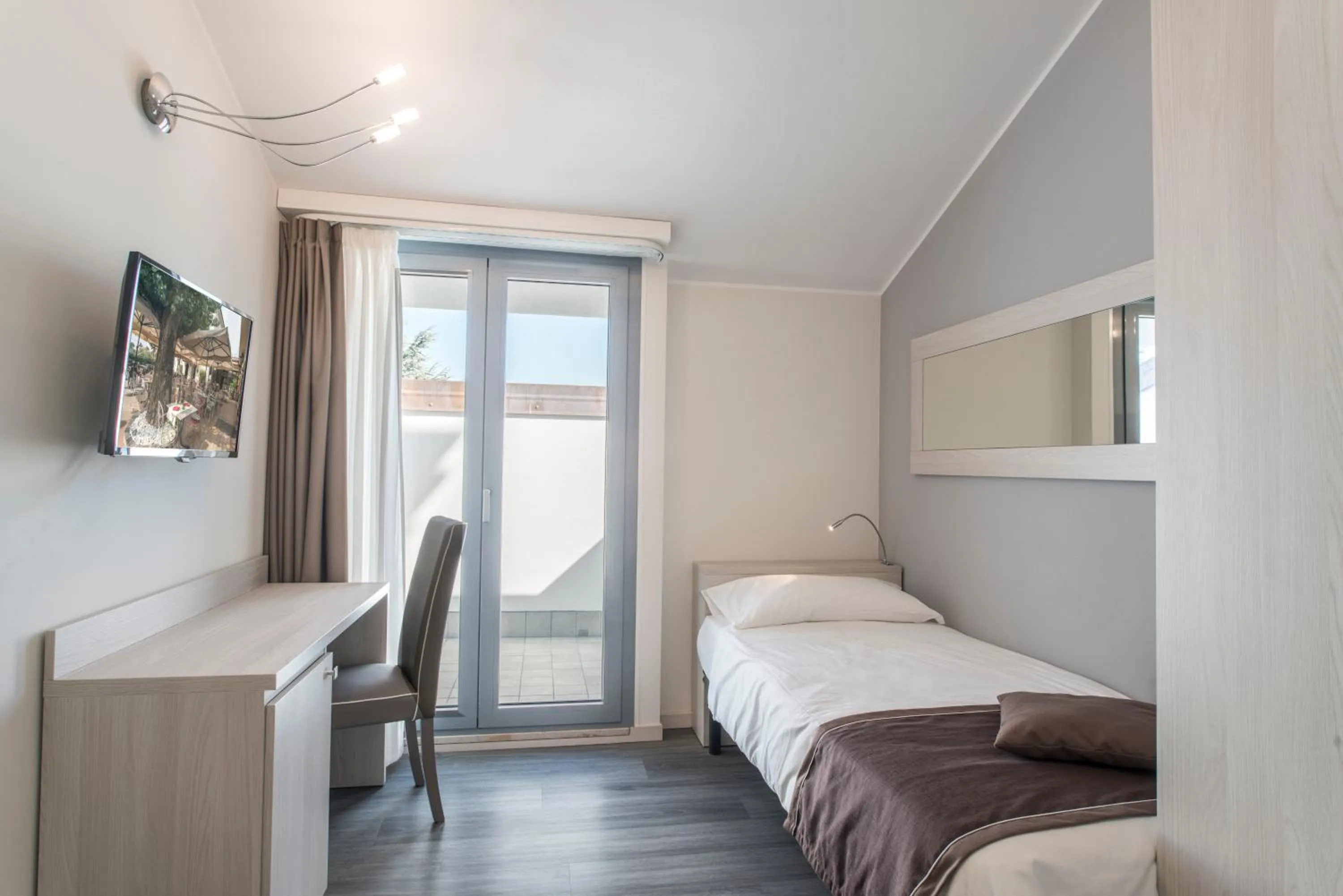 Photo of the whole room, Bed in Hotel Dogana