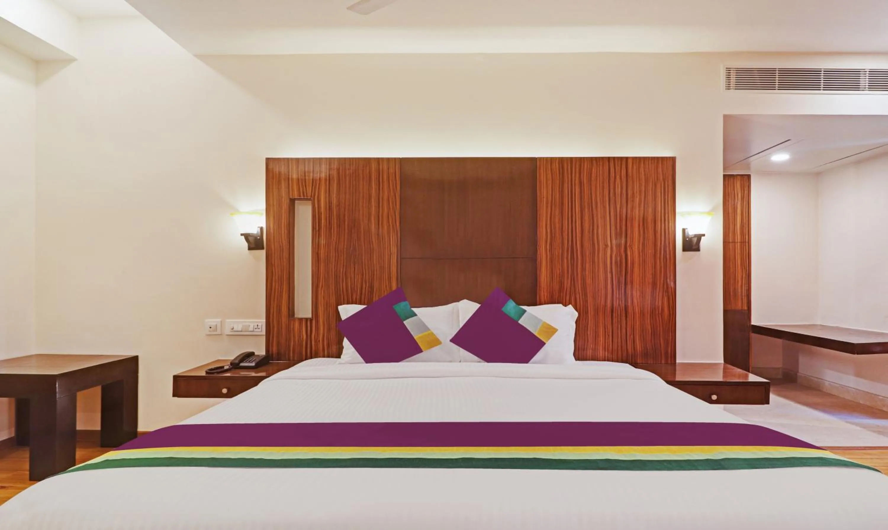 Bedroom, Bed in Treebo Premium Seven Lake View