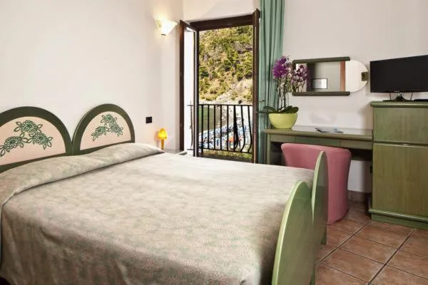 Double or Twin Room with Sea View in Hotel Gabbiano