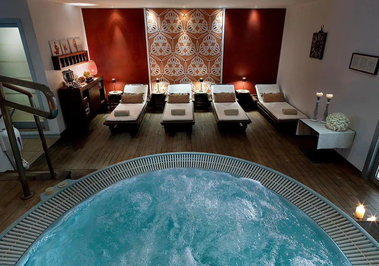 Hot Tub, Bed in Iseo Lago Hotel