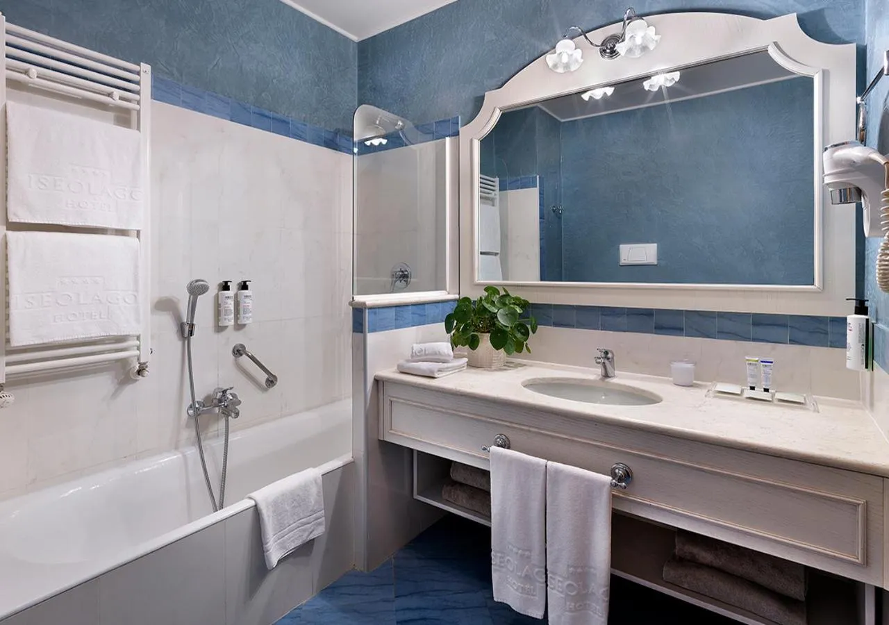 Toilet in Iseo Lago Hotel