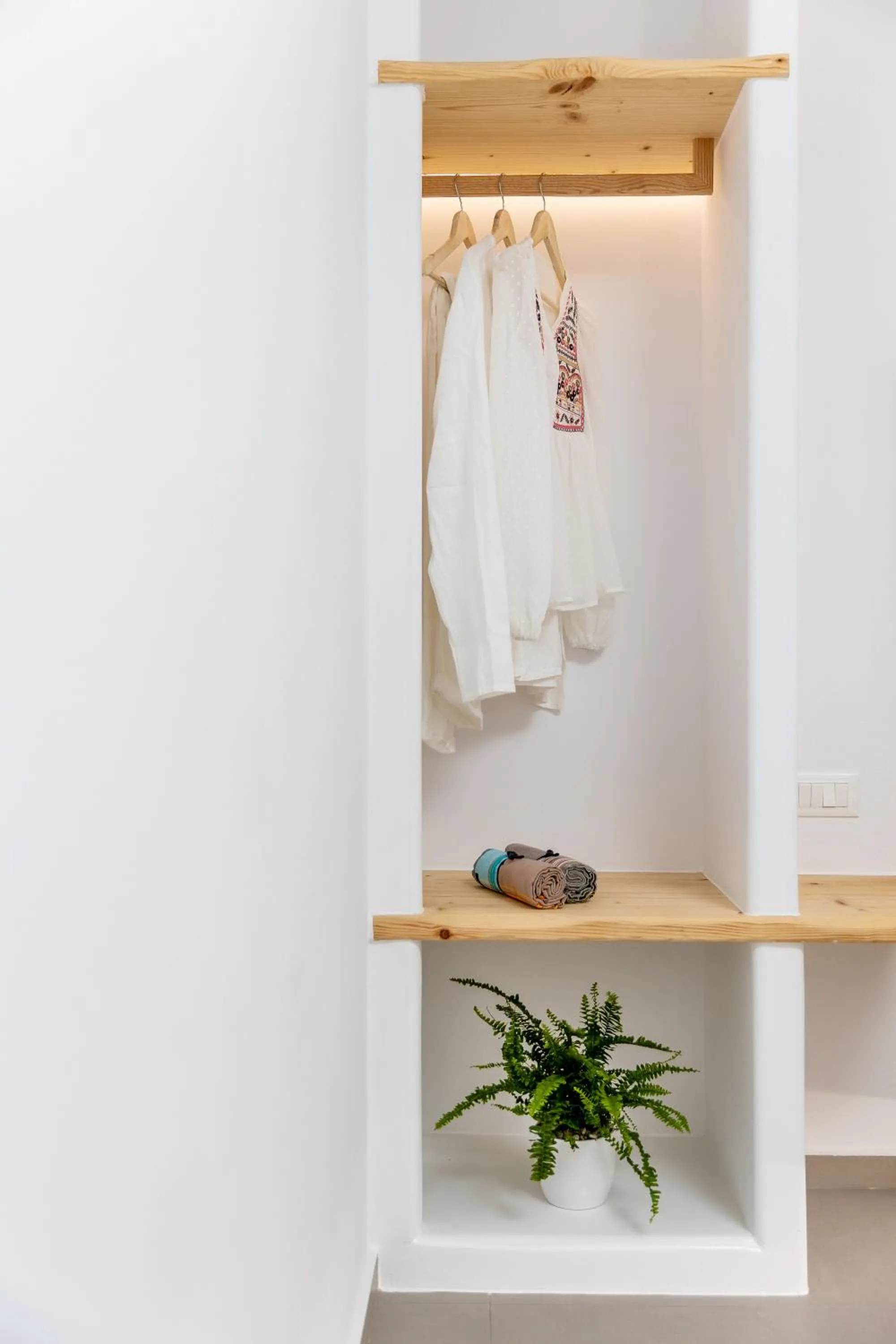 wardrobe in Alenor City Hotel