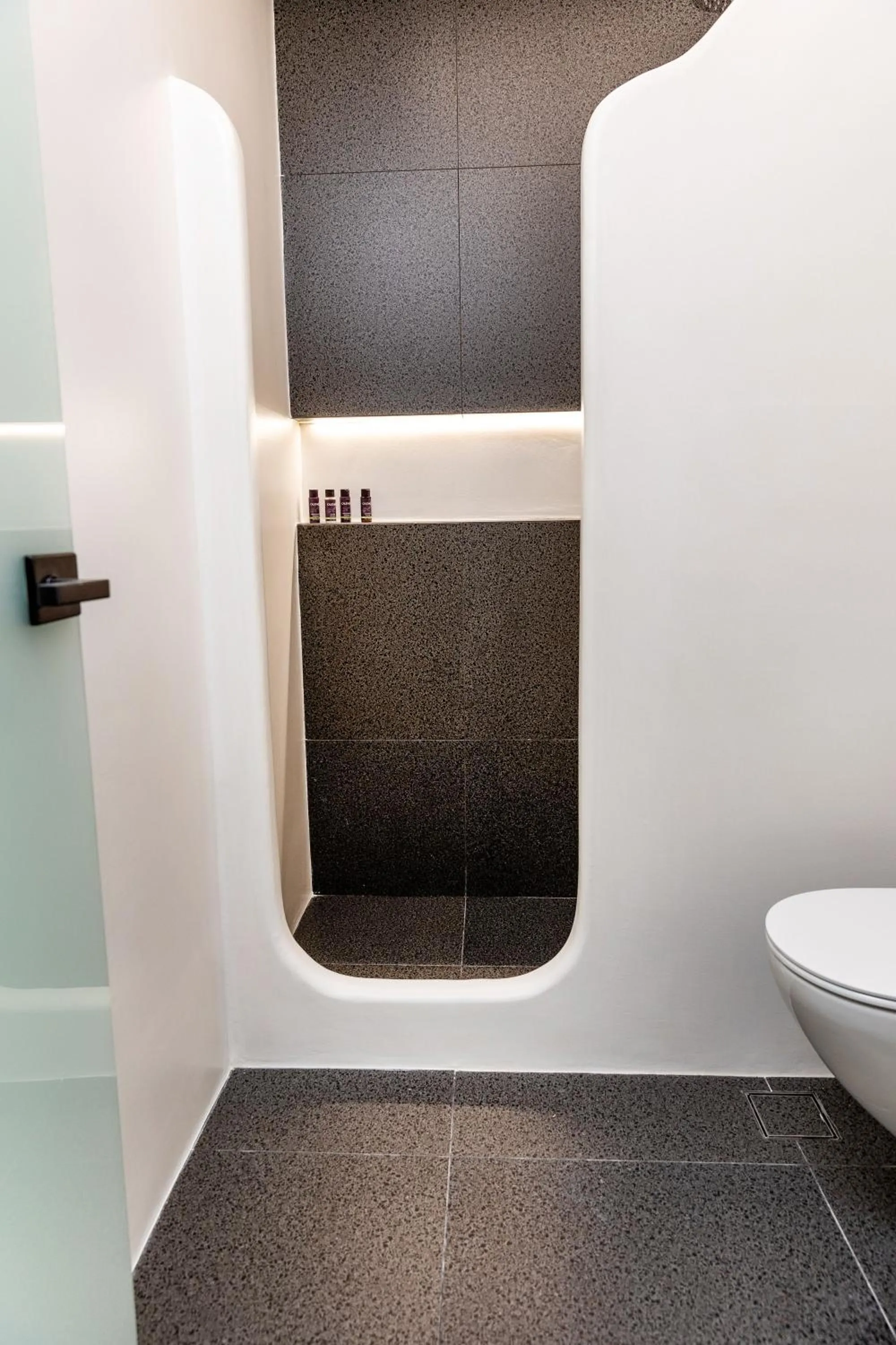 Bathroom in Alenor City Hotel