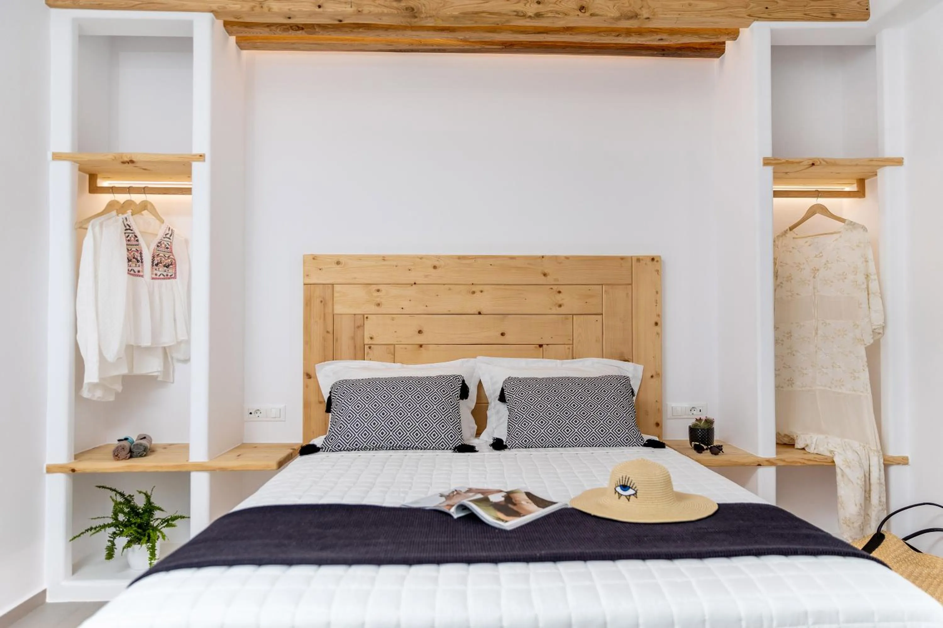 Bed in Alenor City Hotel