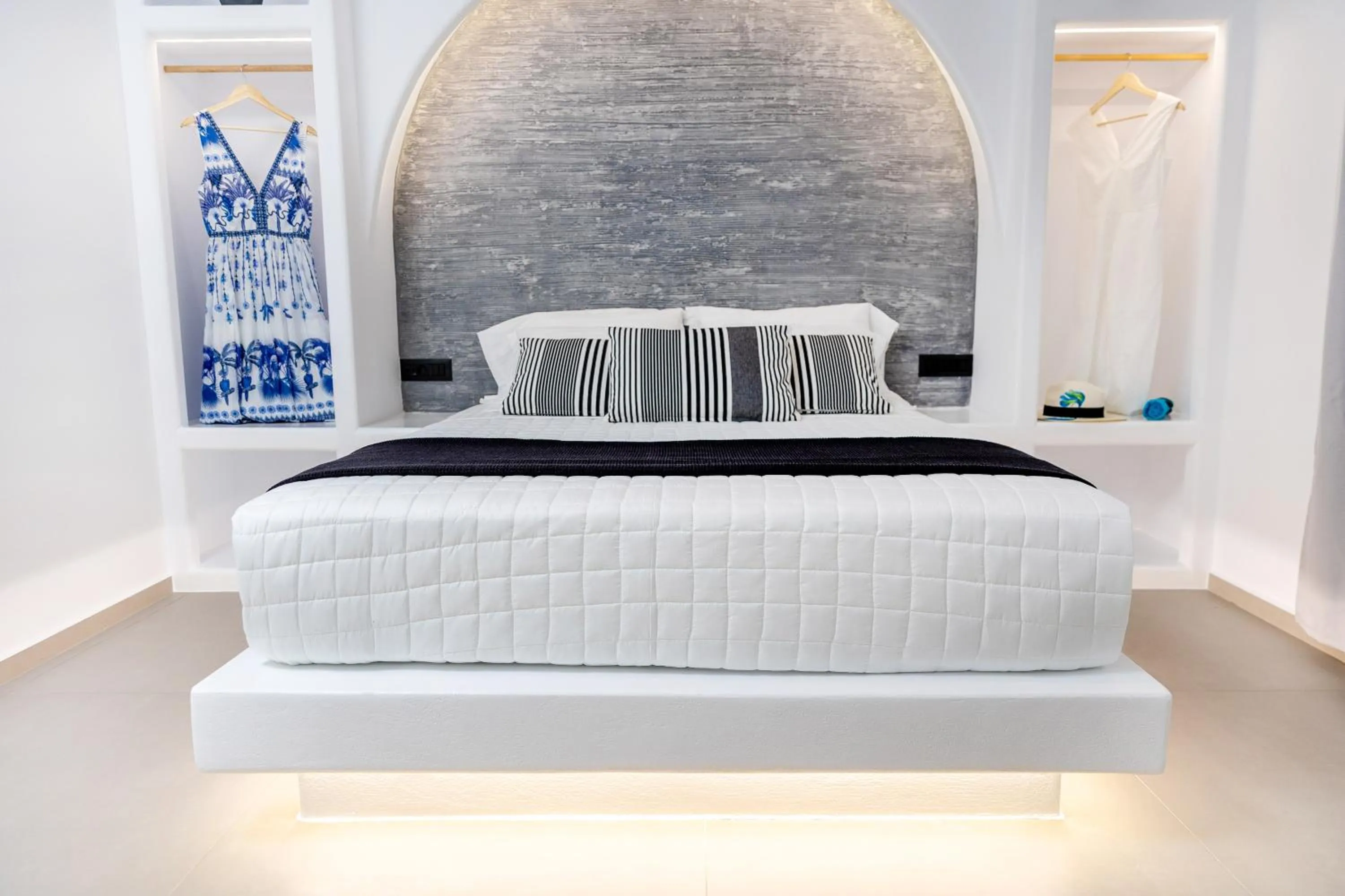 Bed in Alenor City Hotel