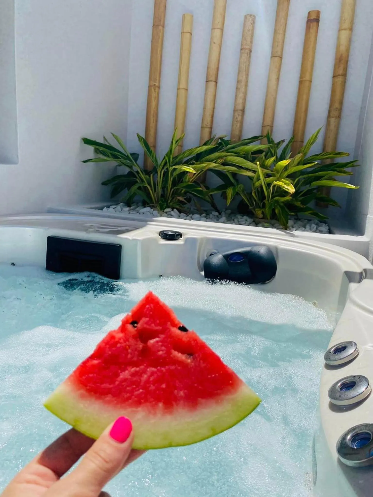 Hot Tub in Alenor City Hotel