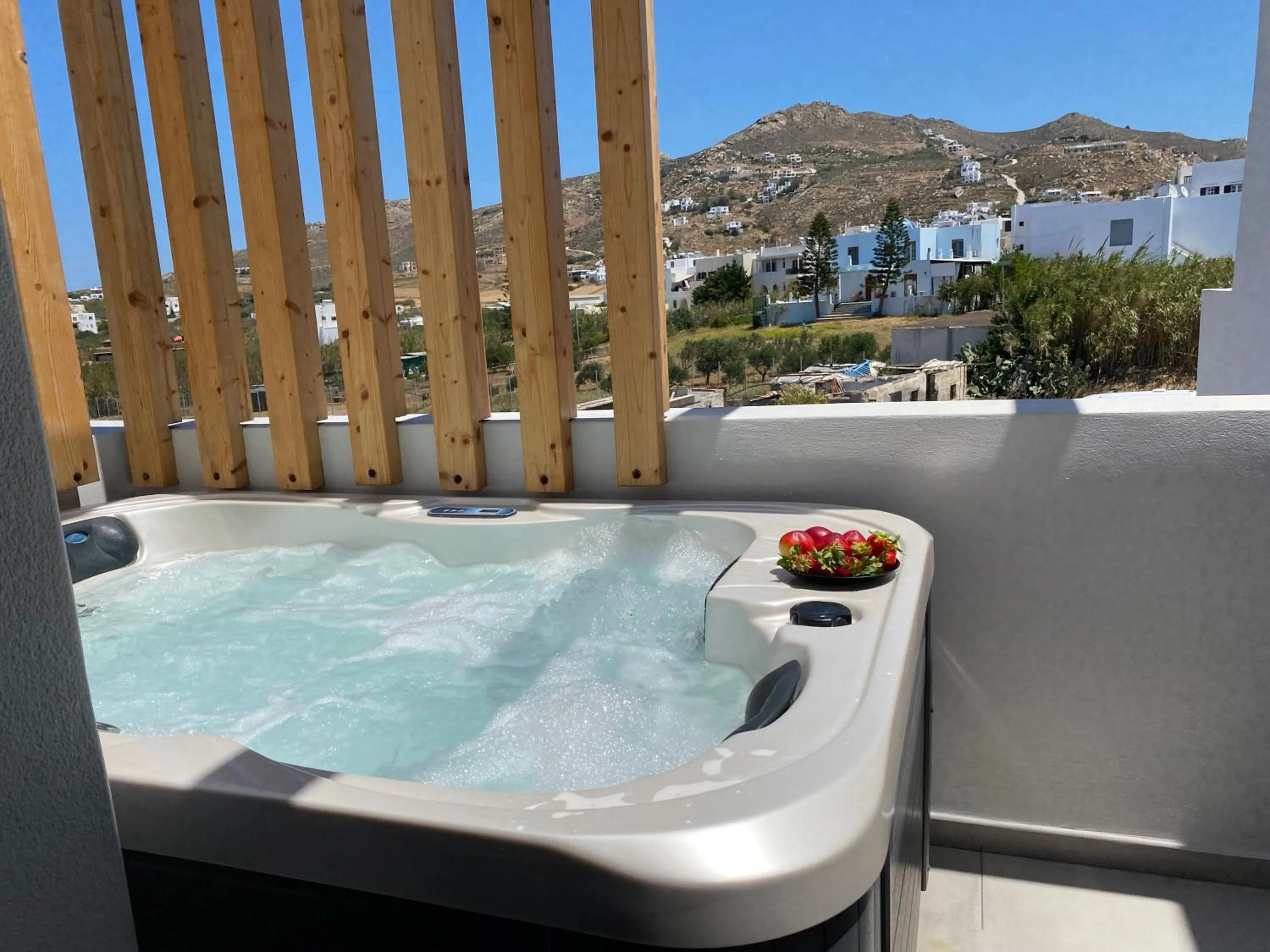 Hot Tub in Alenor City Hotel