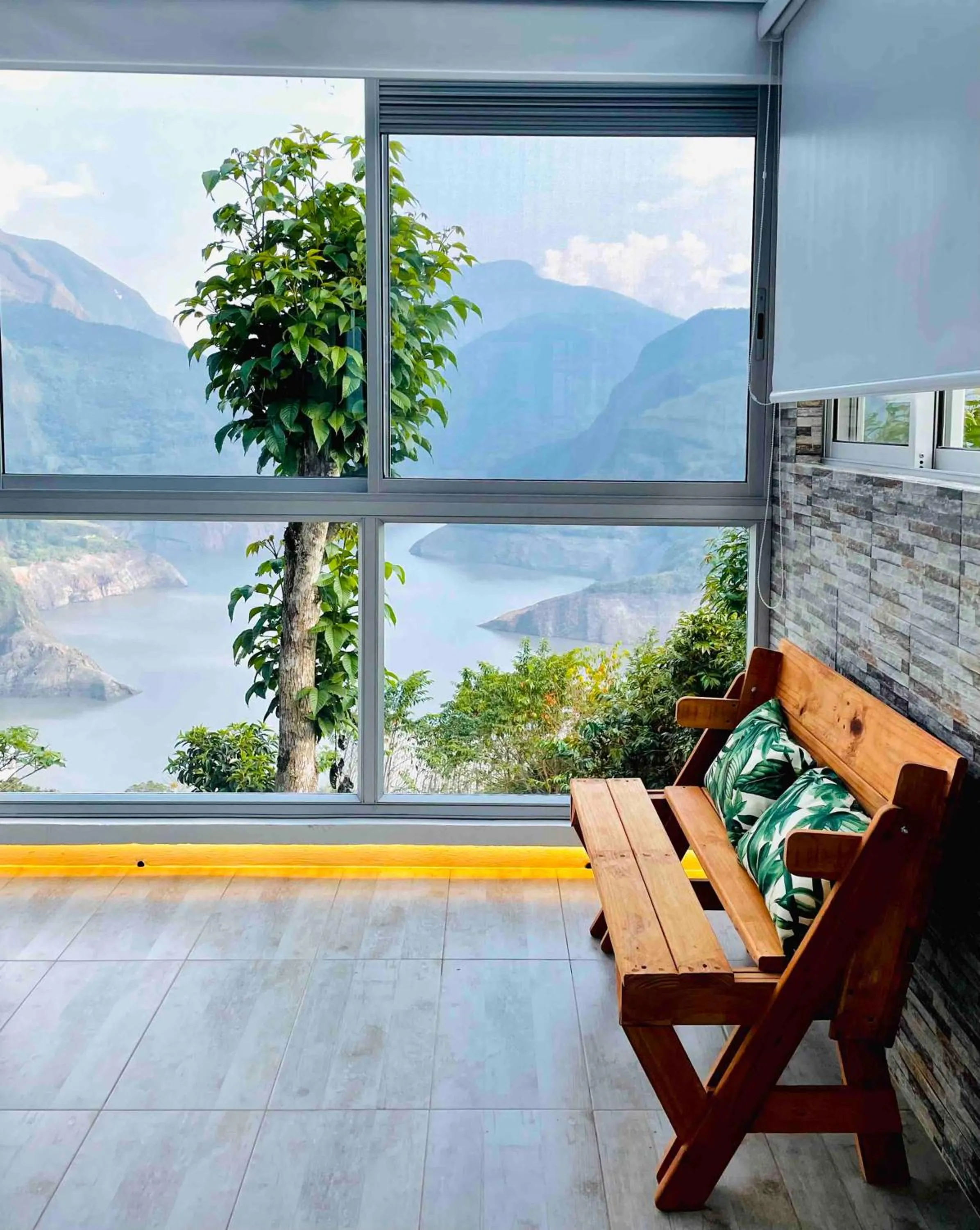 Lake view in La Vista EcoHouse