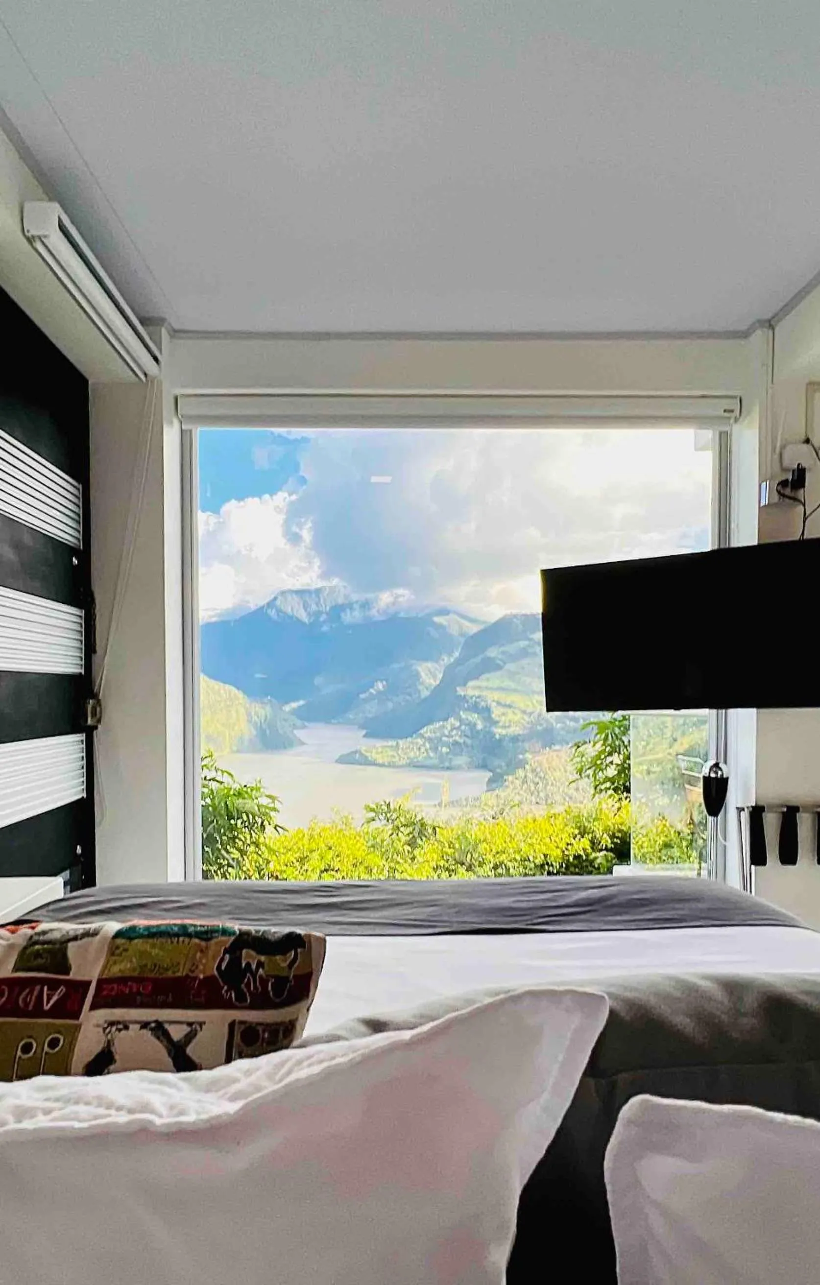 Bed in La Vista EcoHouse