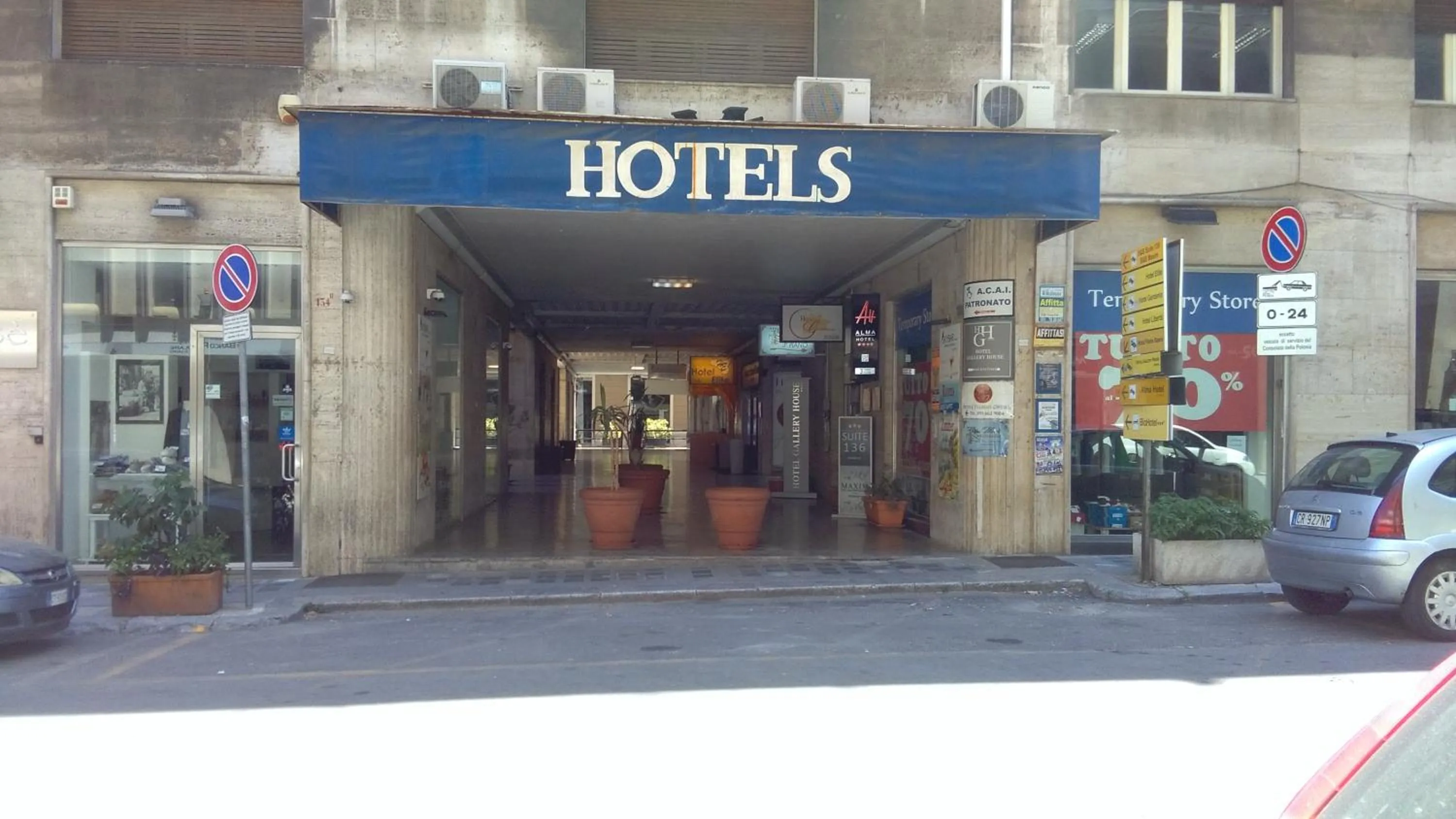 Facade/entrance in Hotel Libertà