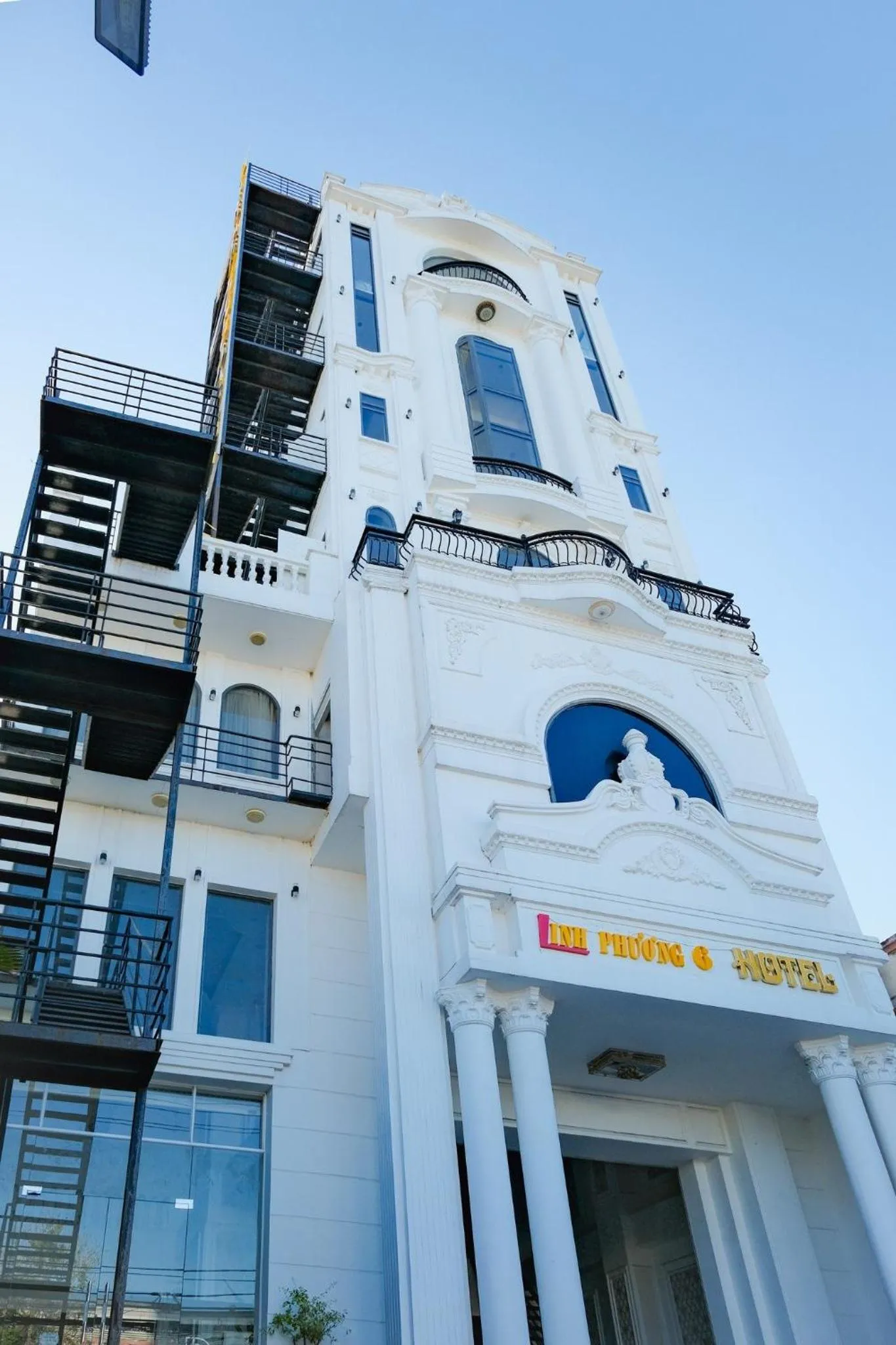 Property building in Linh Phuong 6 Hotel