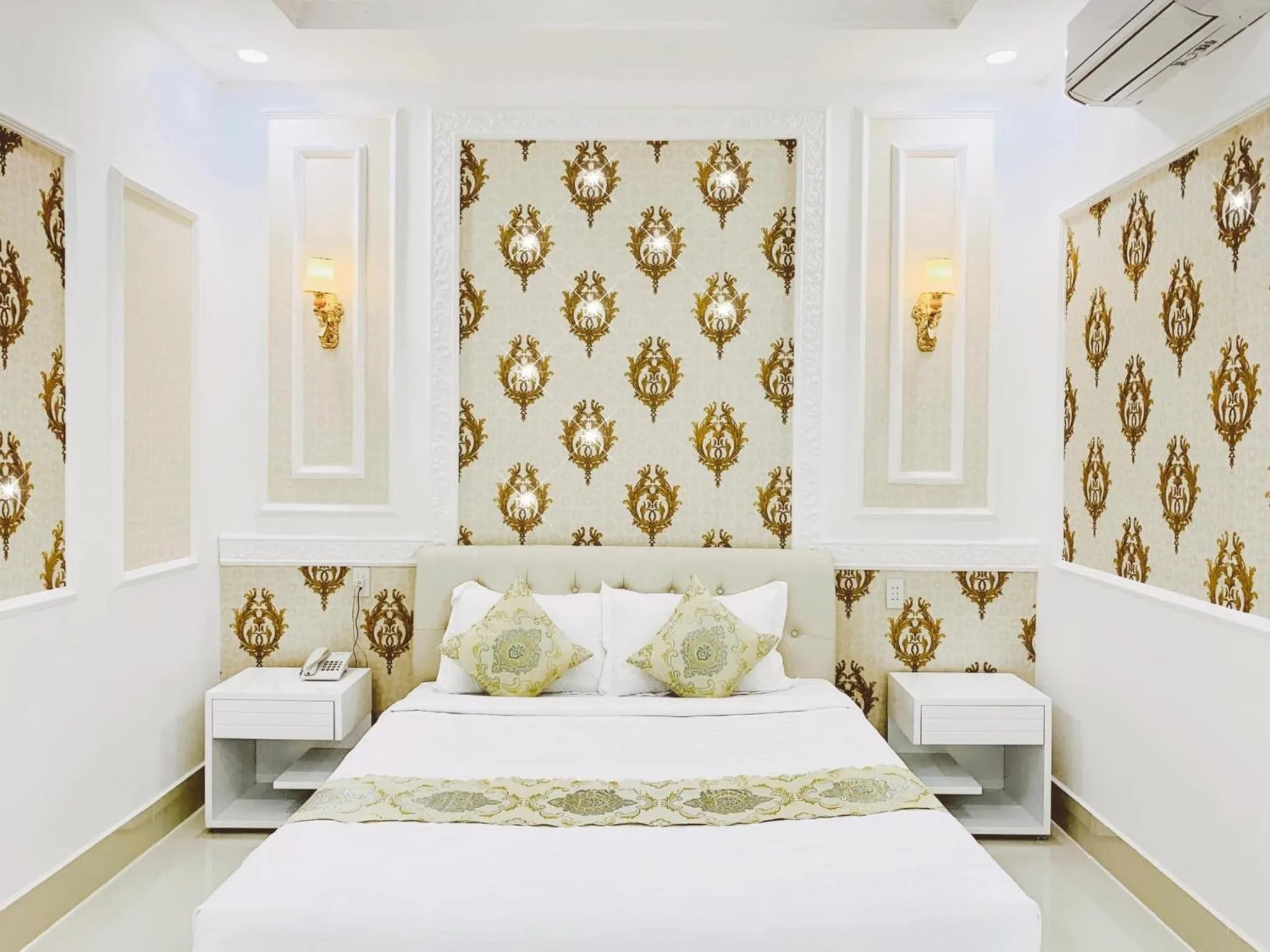 City view, Bed in Linh Phuong 6 Hotel