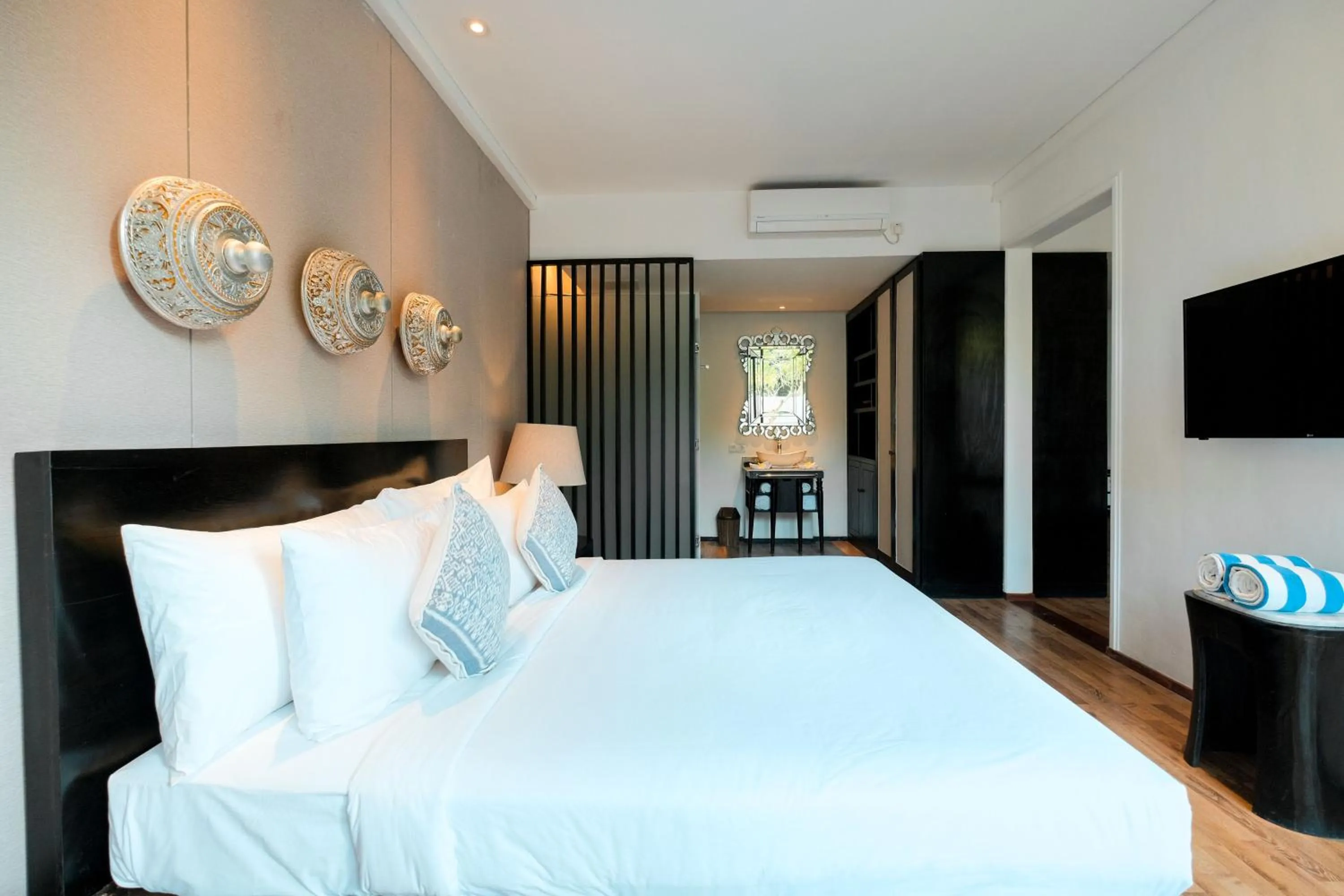 Bedroom, Bed in The Lavana Akatara Villa Nusa Dua