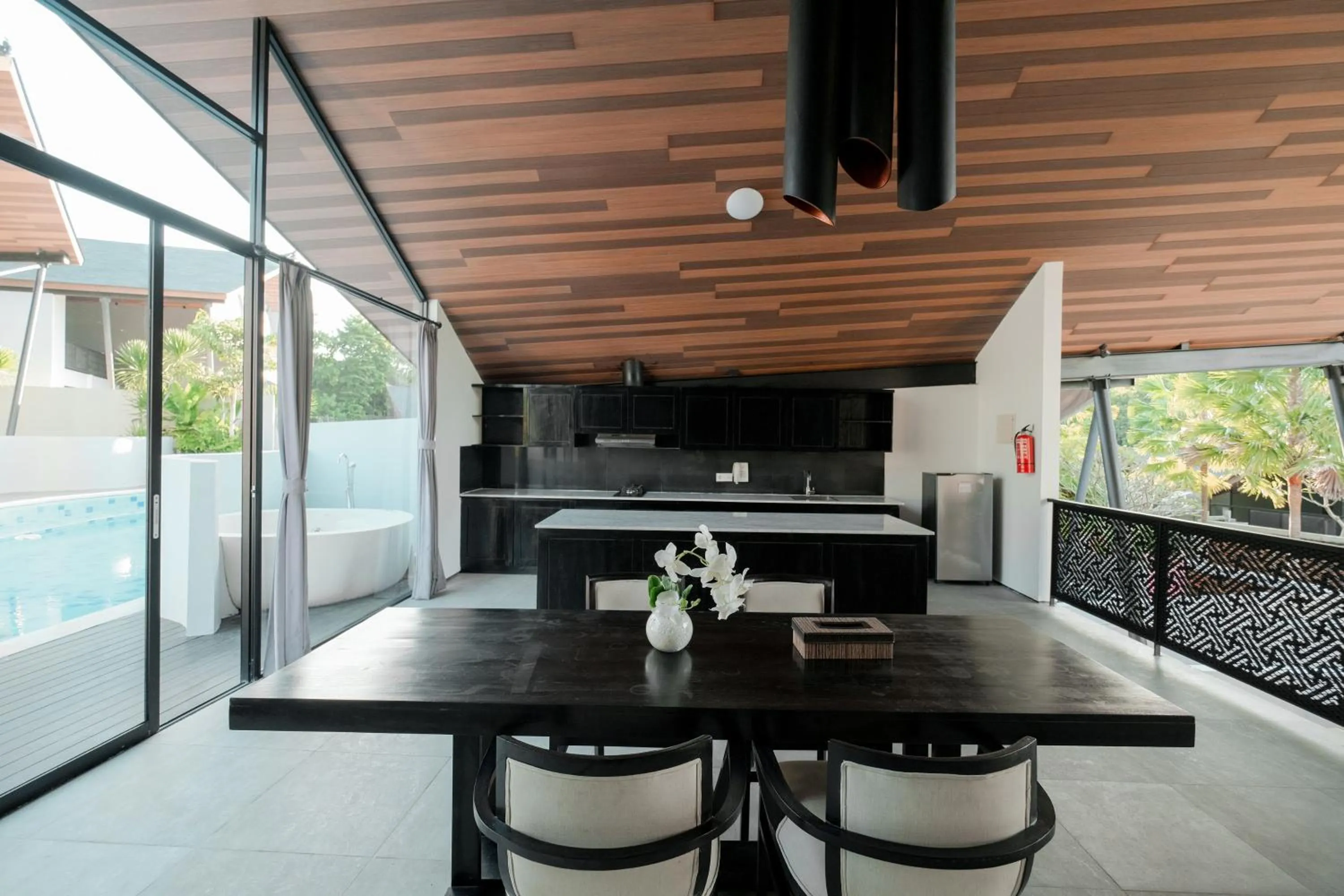 Dining area in The Lavana Akatara Villa Nusa Dua