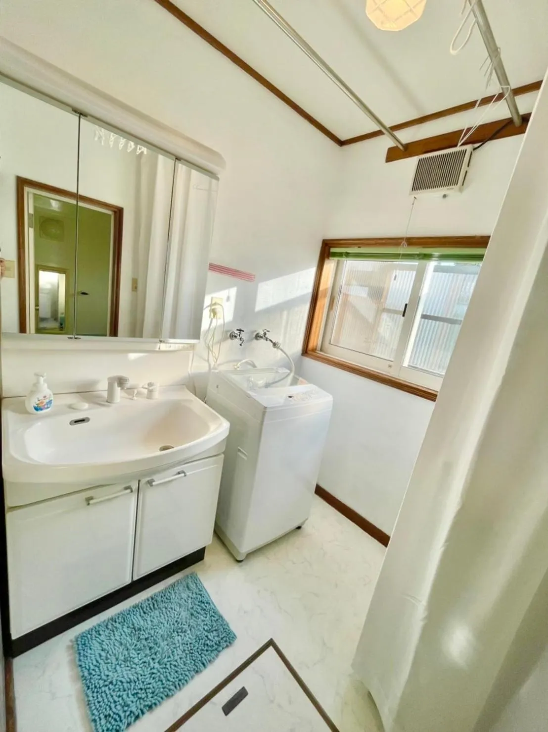 Bathroom in Holiday House Toya