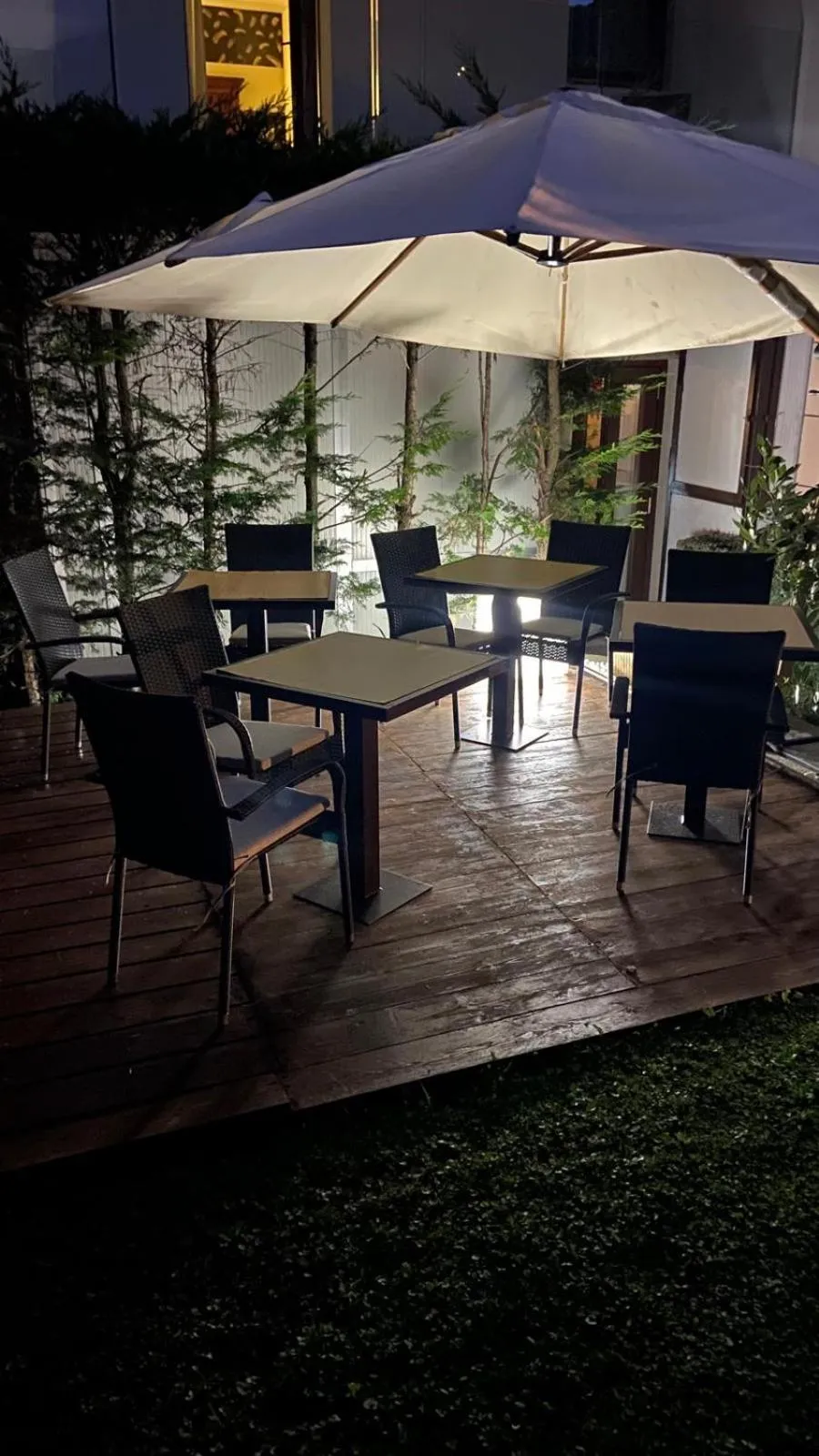 Patio in Hotel Au Soleil