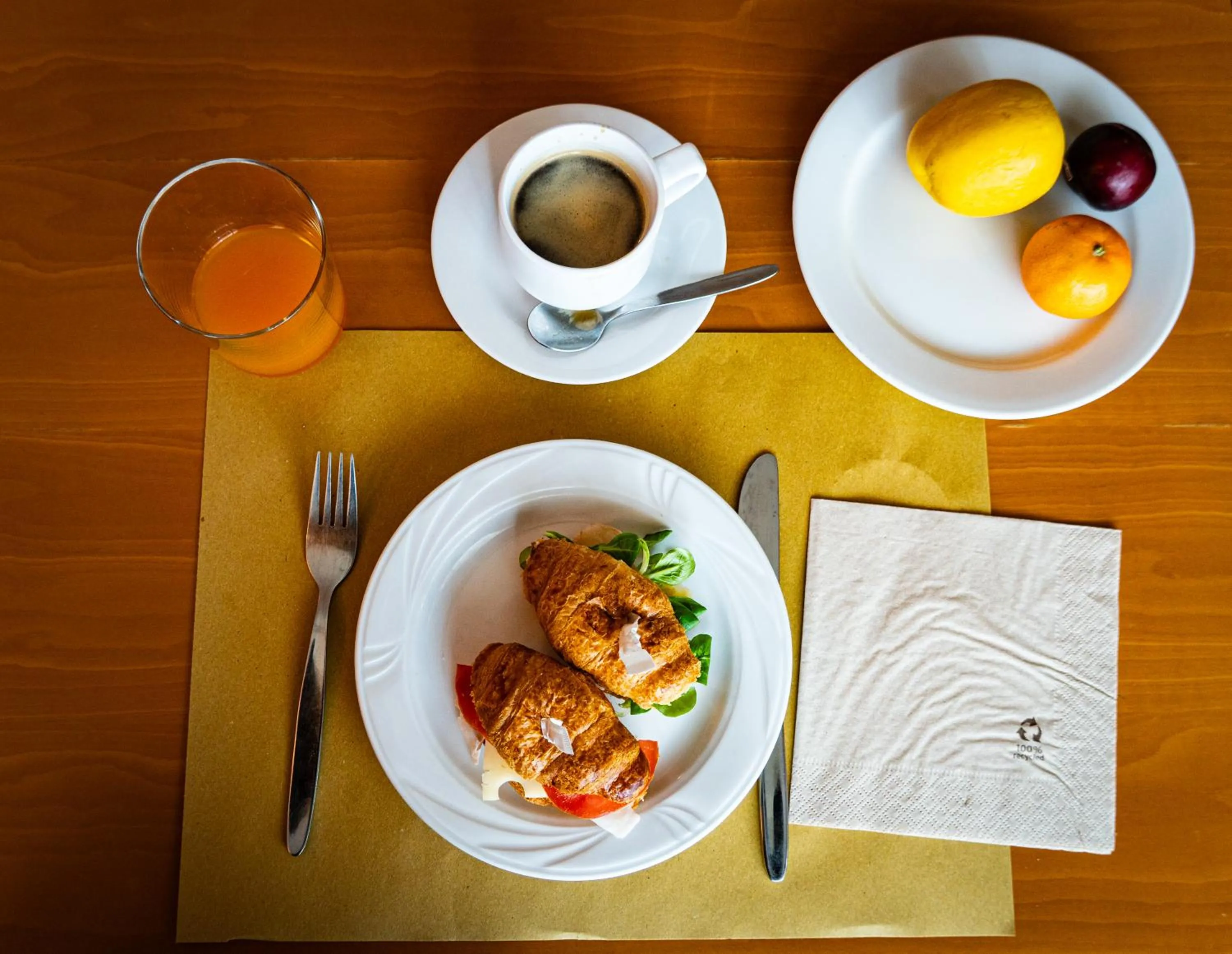 Food and drinks in Hotel Au Soleil