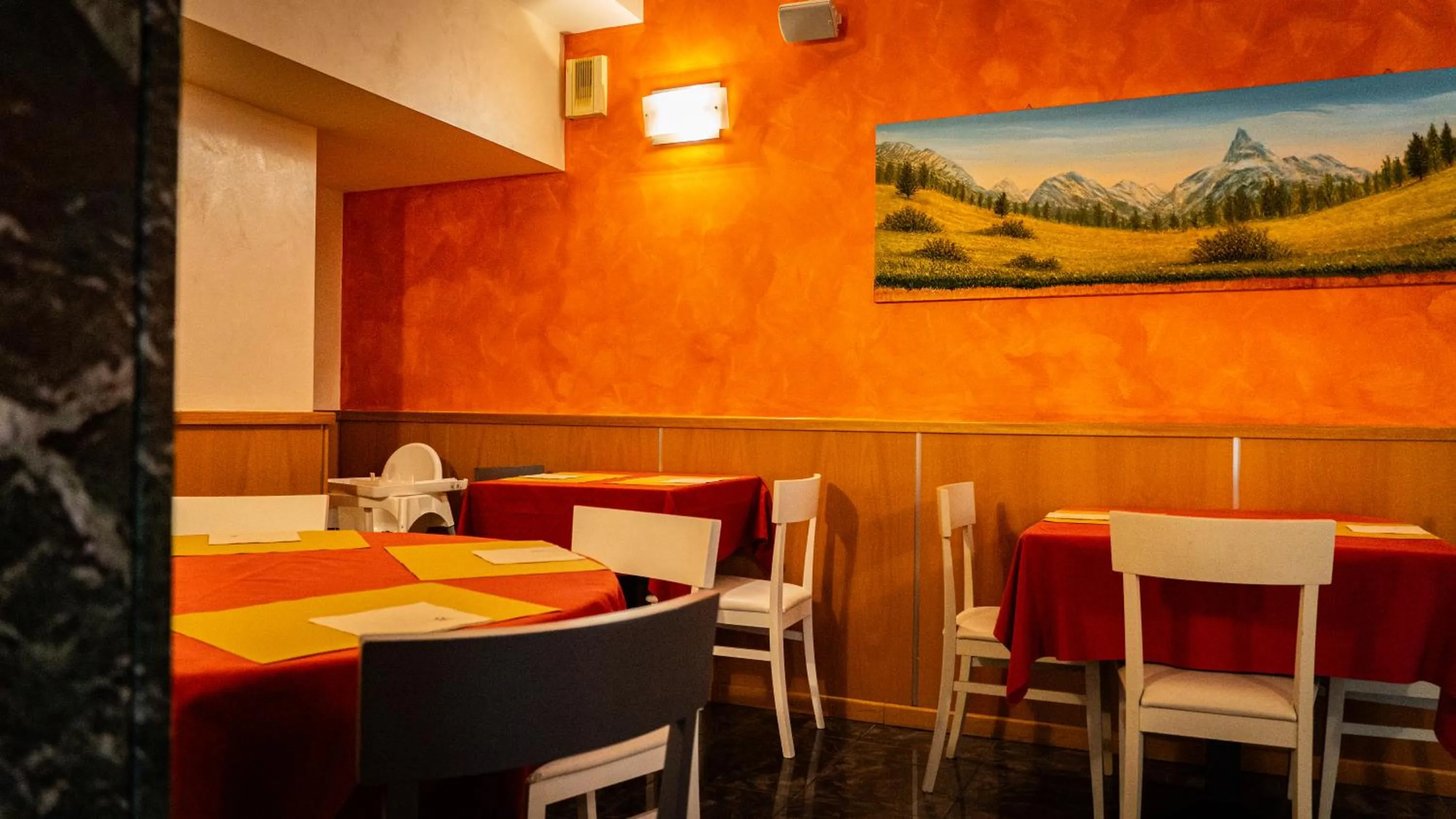 Restaurant/places to eat in Hotel Au Soleil