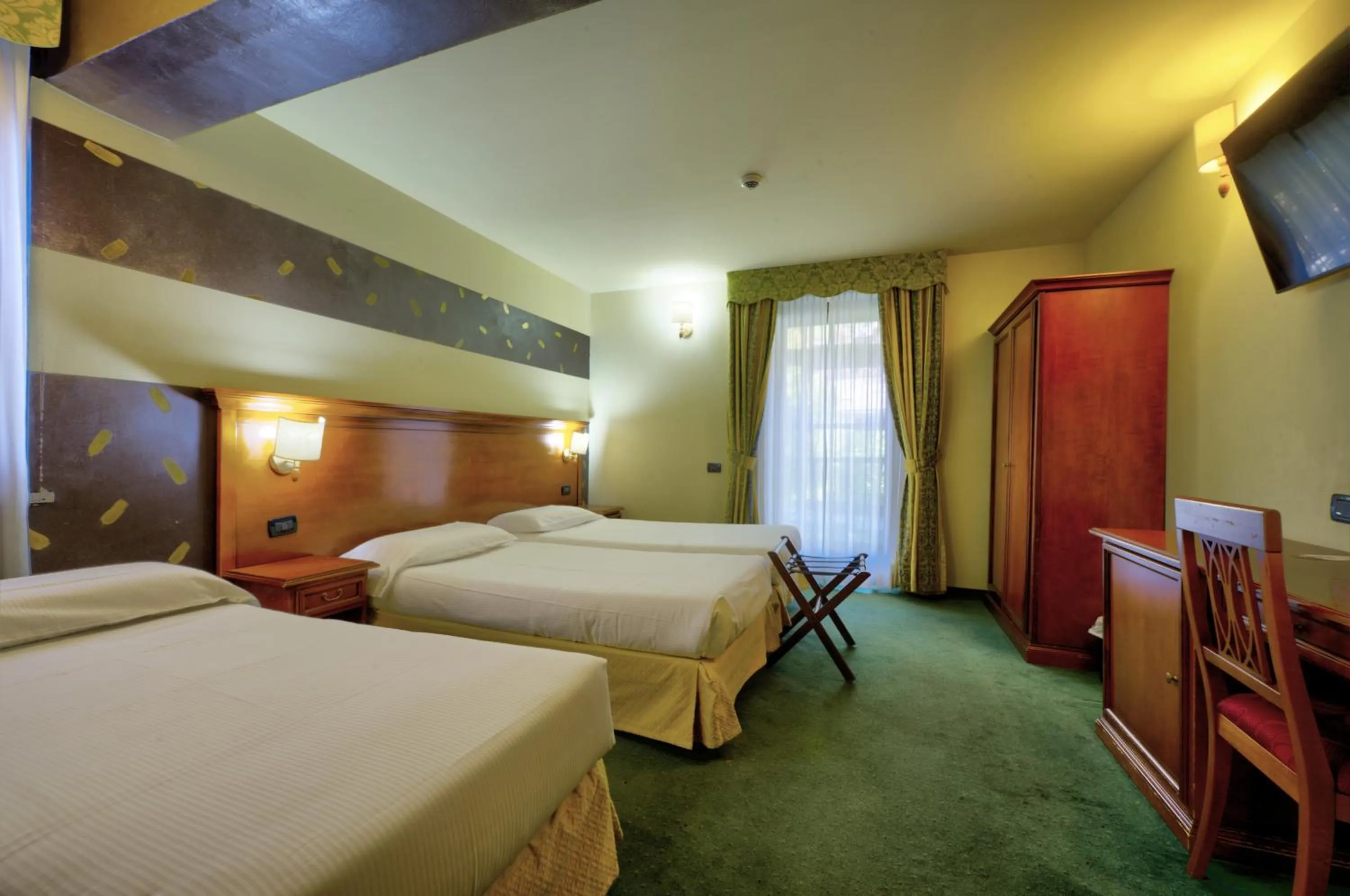 Photo of the whole room, Bed in Hotel Au Soleil