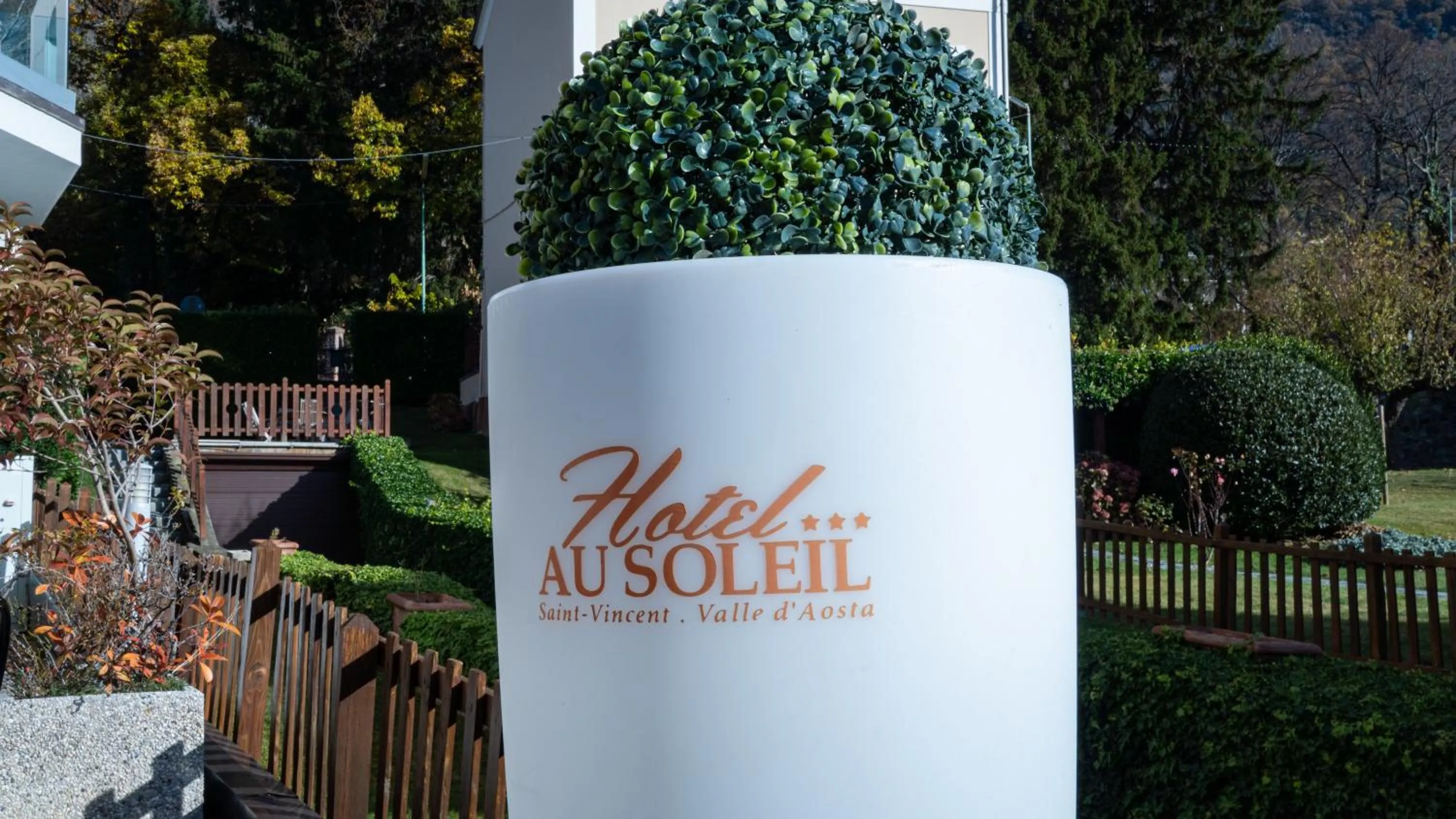 Property logo or sign in Hotel Au Soleil