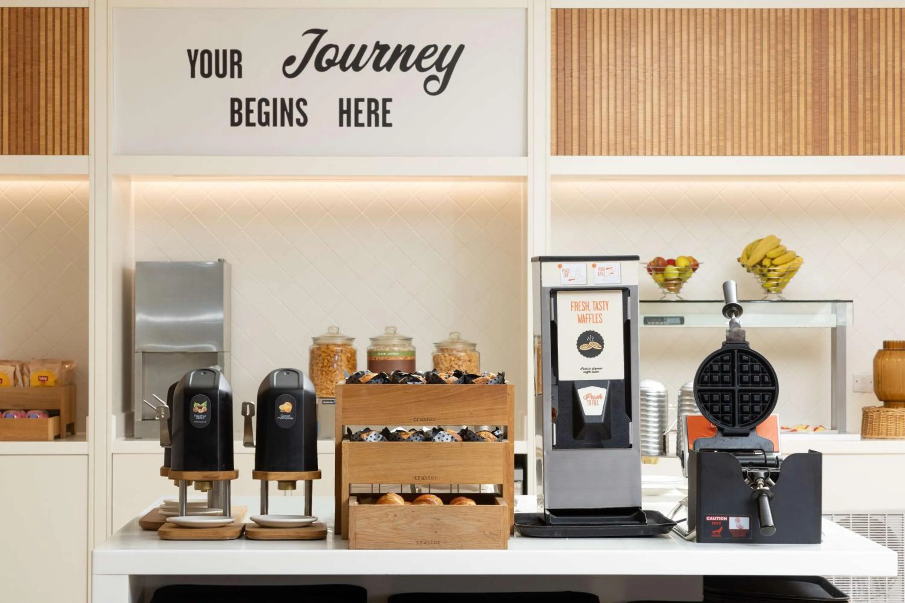 Breakfast in Hampton by Hilton London Gatwick Airport