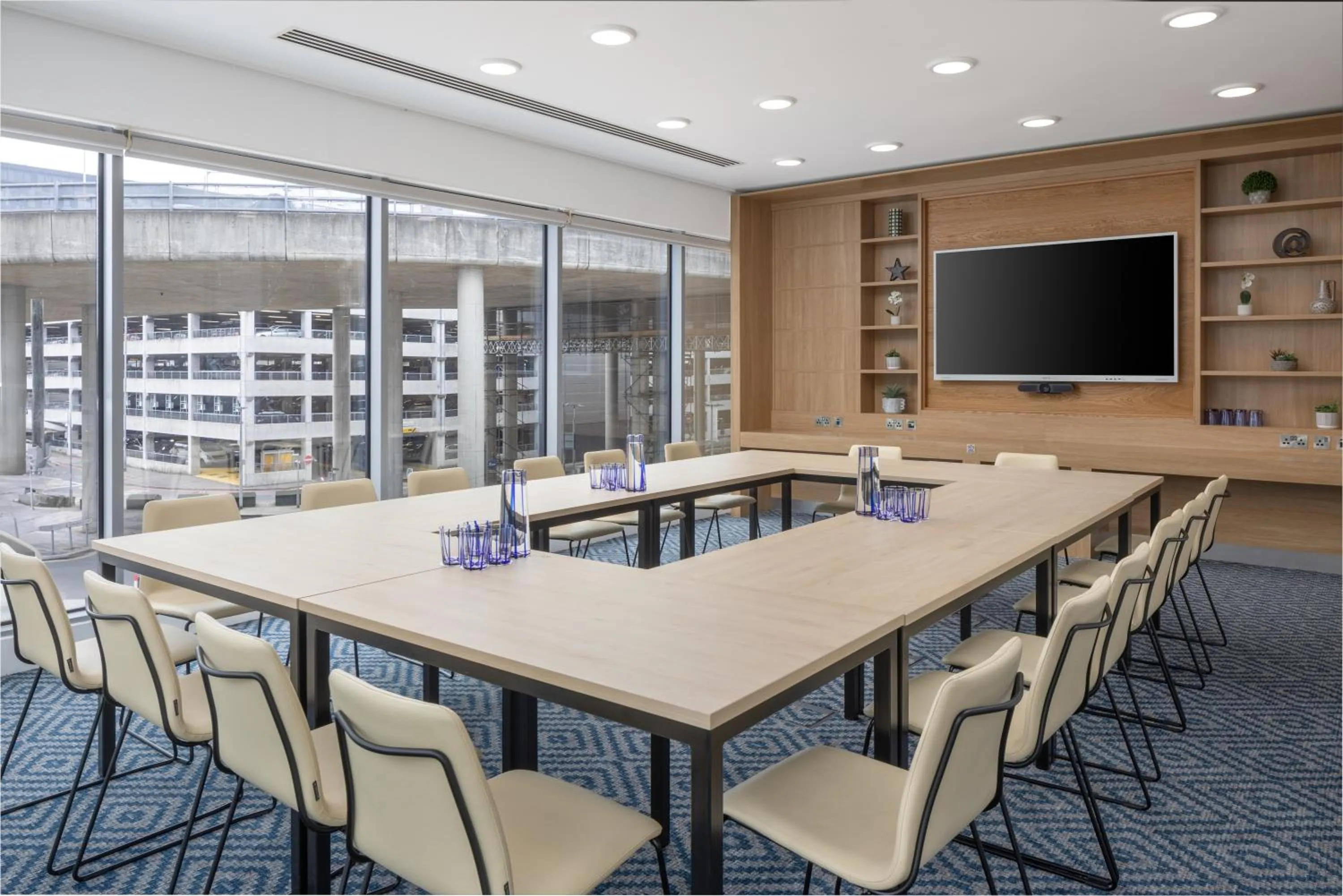 Meeting/conference room in Hampton by Hilton London Gatwick Airport