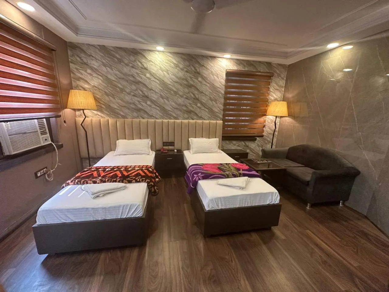 towels, Bed in Hotel Majestic