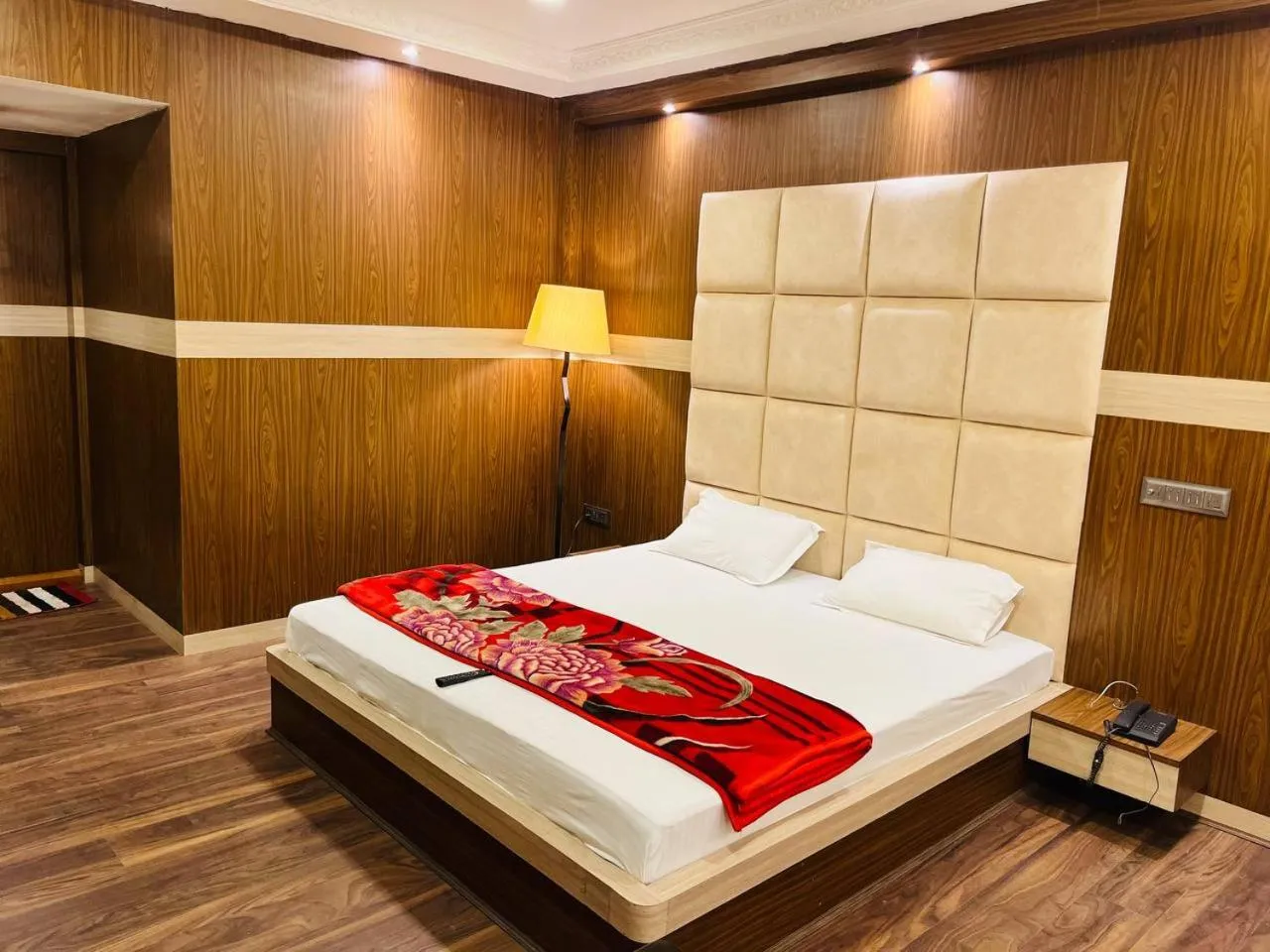 Photo of the whole room, Bed in Hotel Majestic