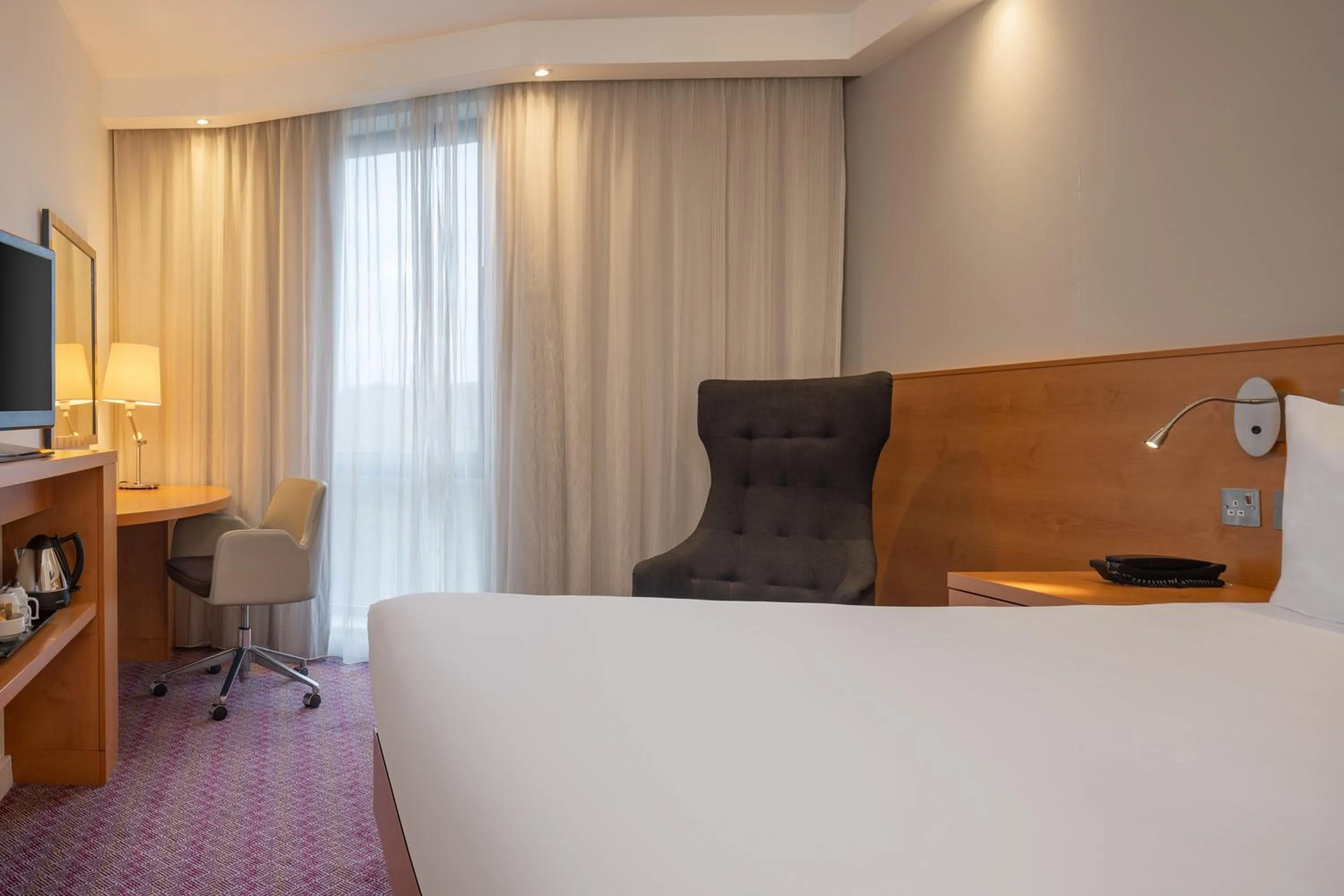 Bed in Hampton by Hilton London Waterloo