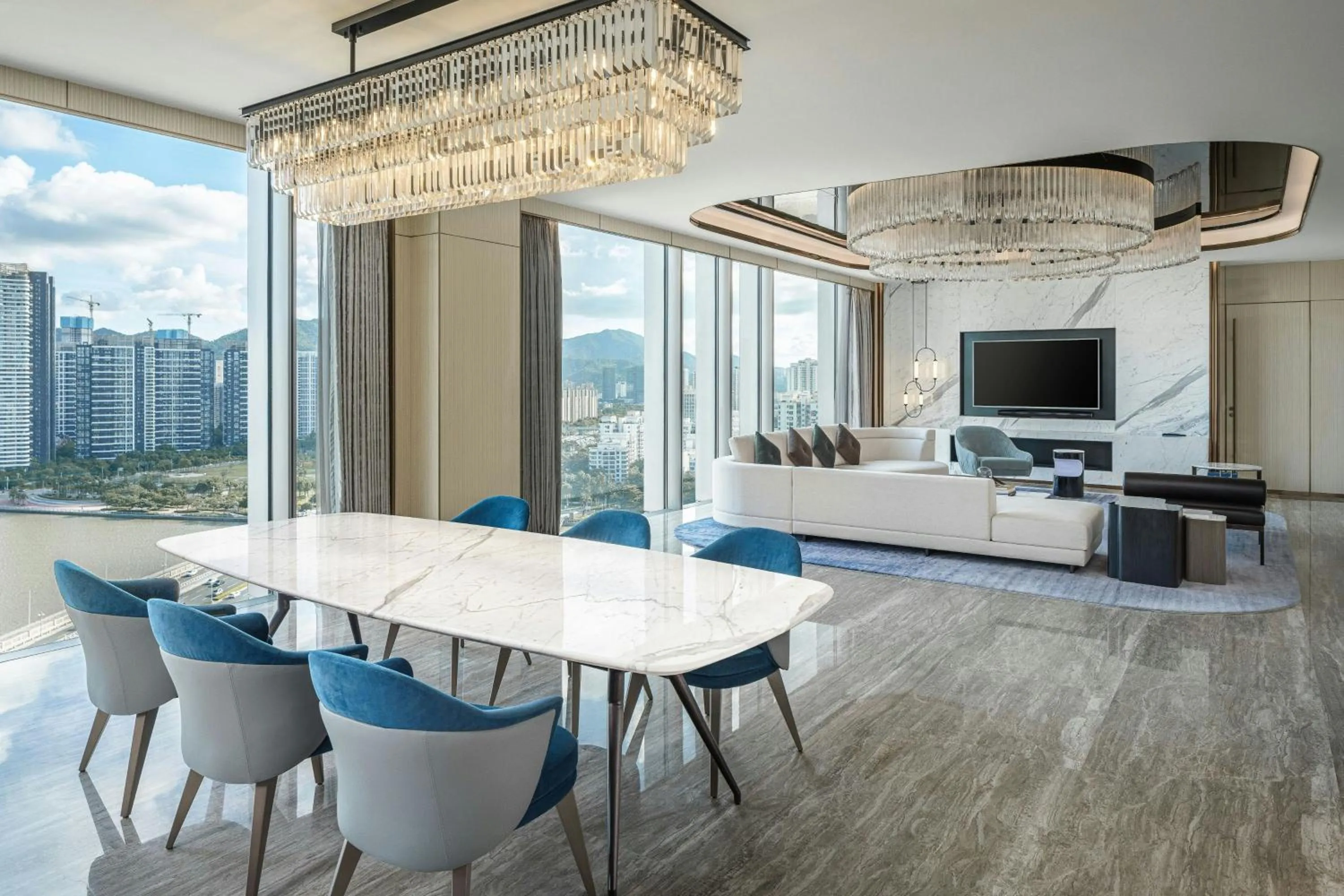 Photo of the whole room in Renaissance Zhuhai Hotel