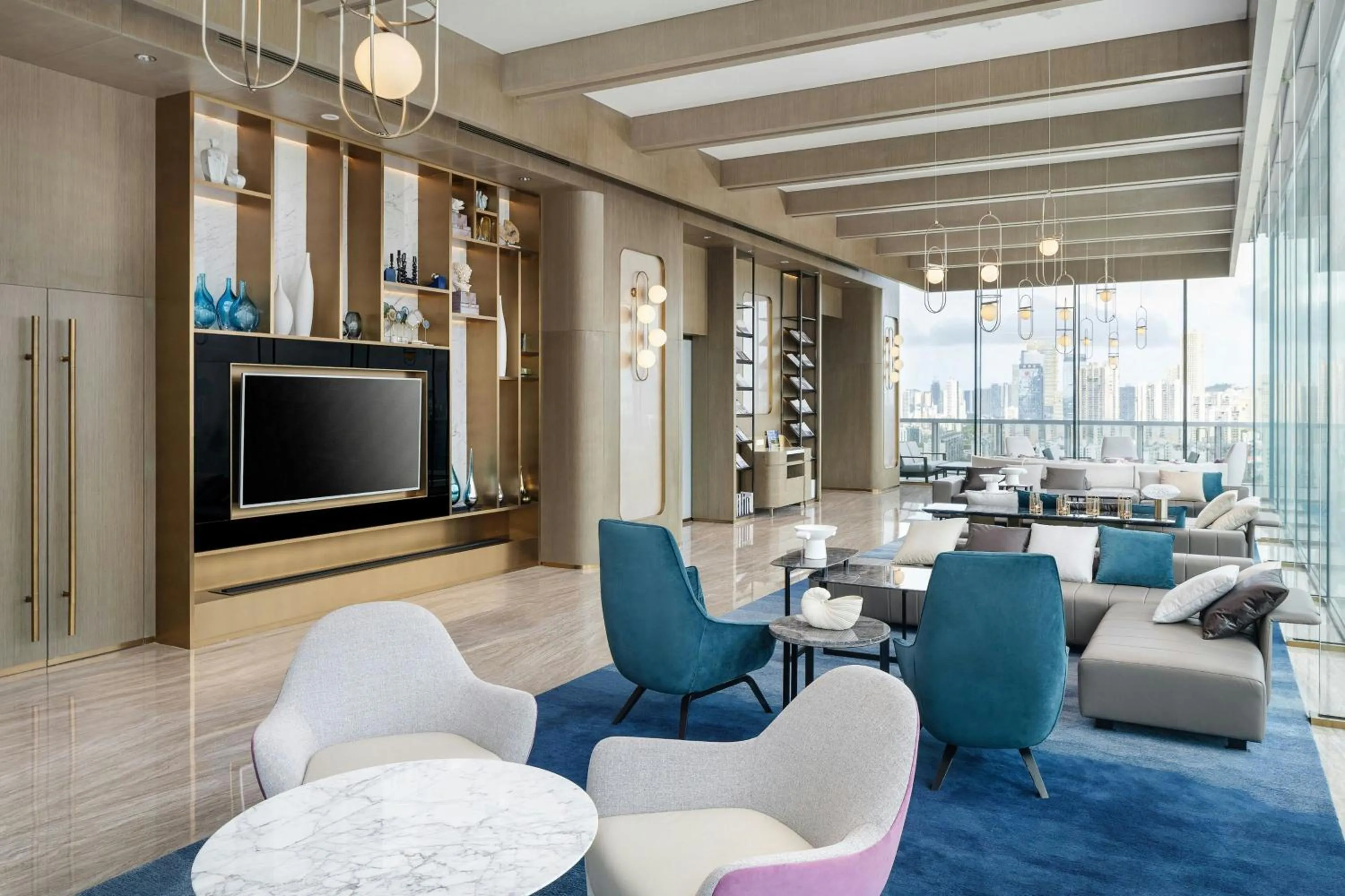 Lounge or bar in Renaissance Zhuhai Hotel
