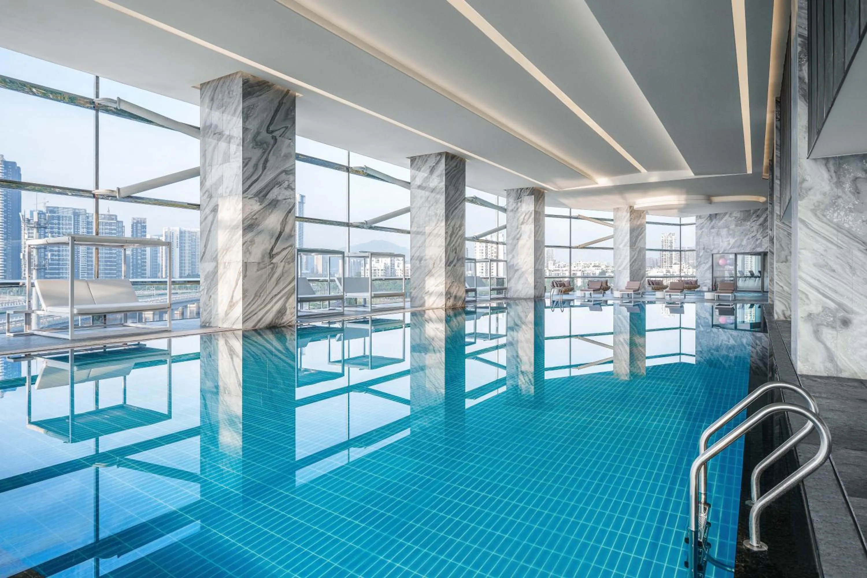 Swimming pool in Renaissance Zhuhai Hotel