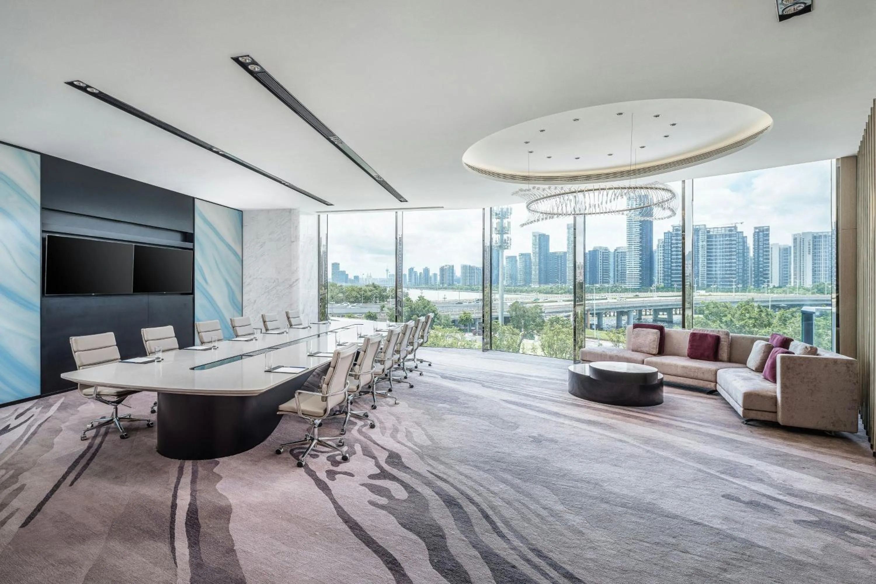 Meeting/conference room in Renaissance Zhuhai Hotel