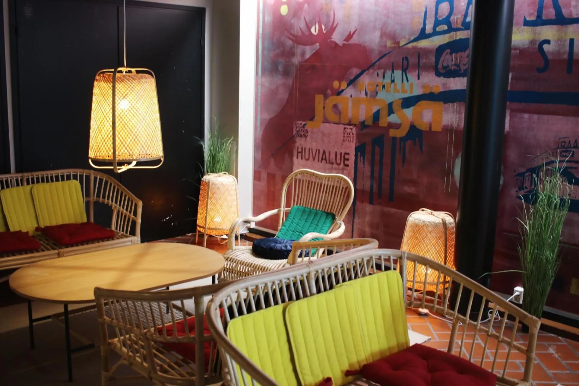 Communal lounge/ TV room in Hotelli Jämsä