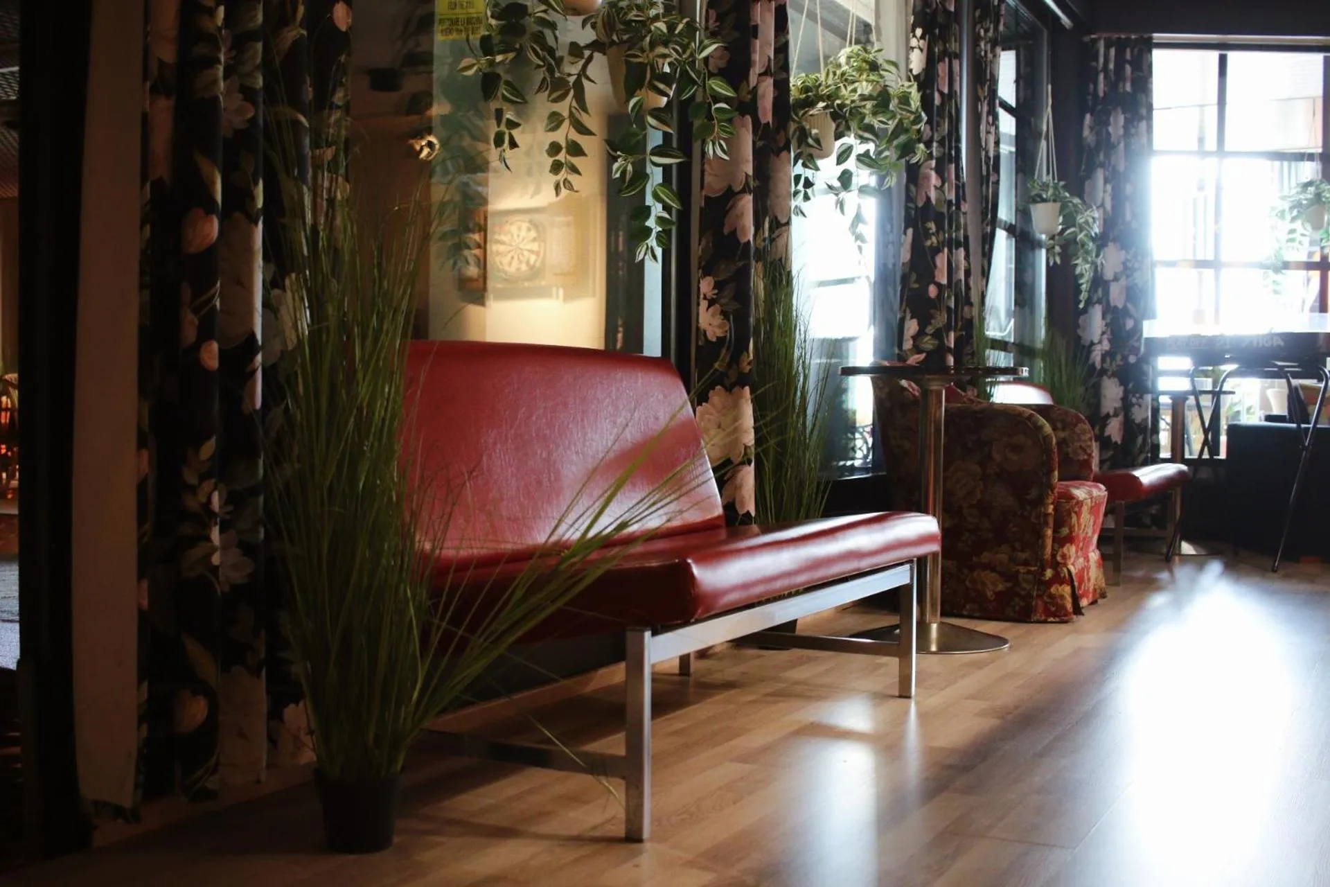 Communal lounge/ TV room in Hotelli Jämsä