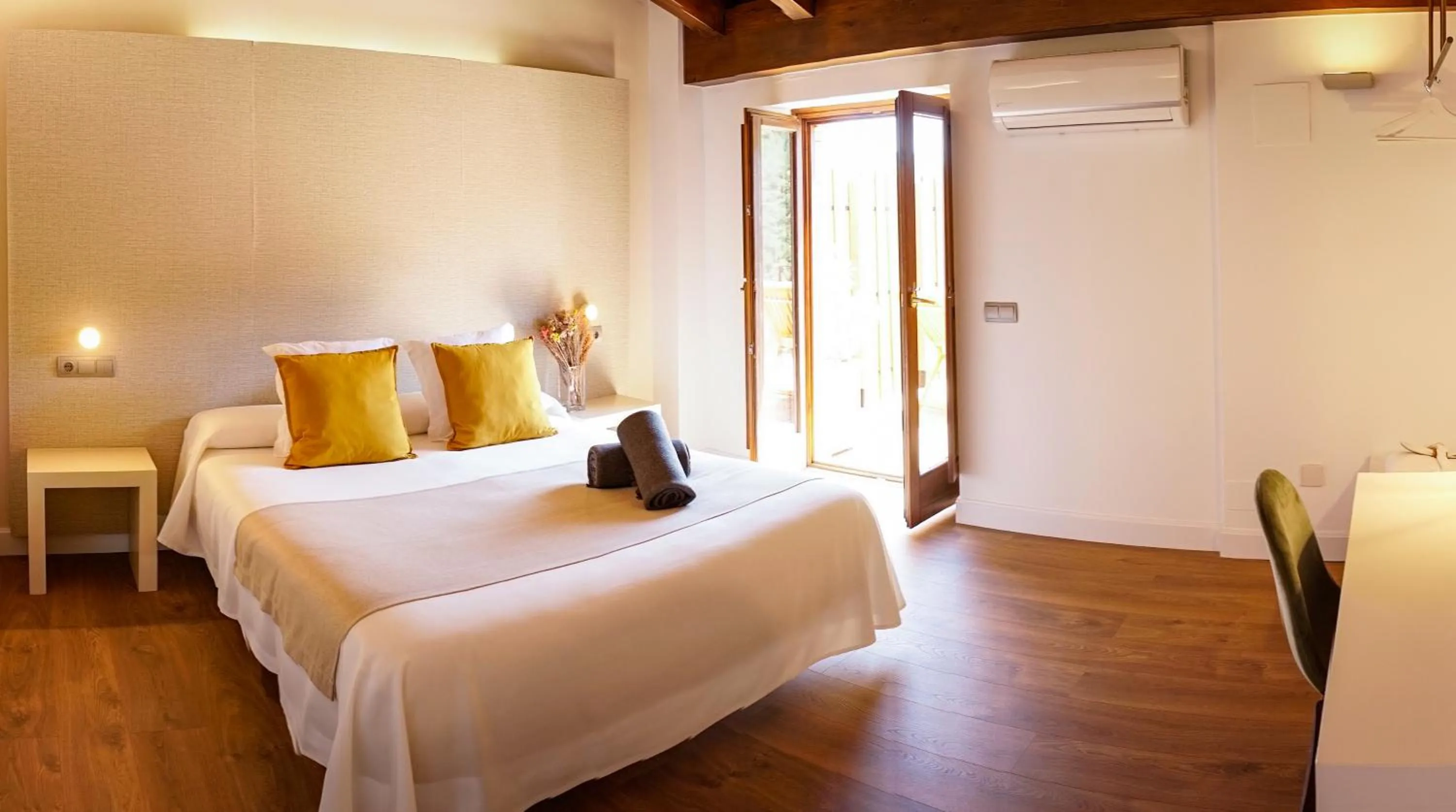 Bed in Hotel Mas Mariassa