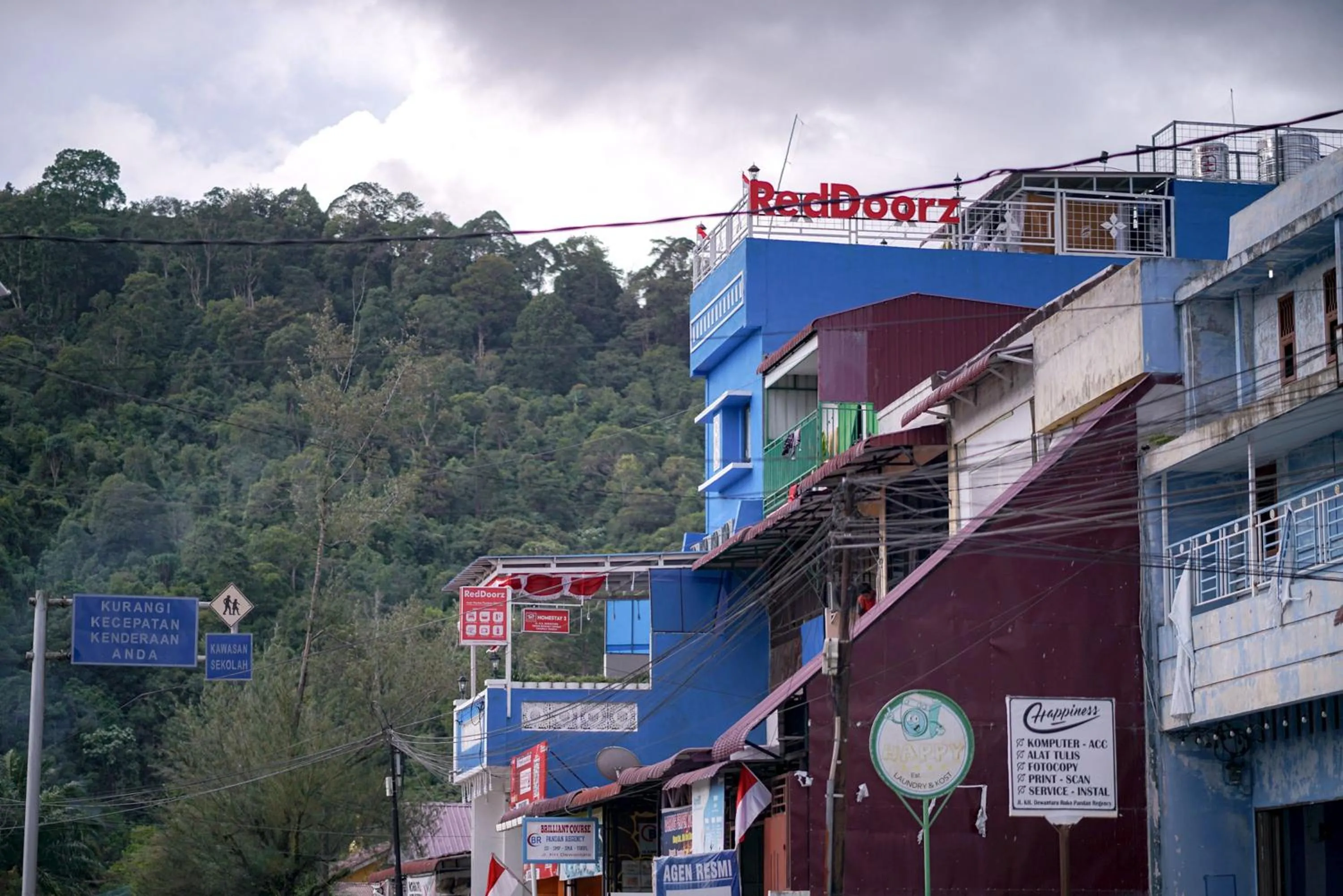 Property building in RedDoorz near Pantai Pandan Sibolga