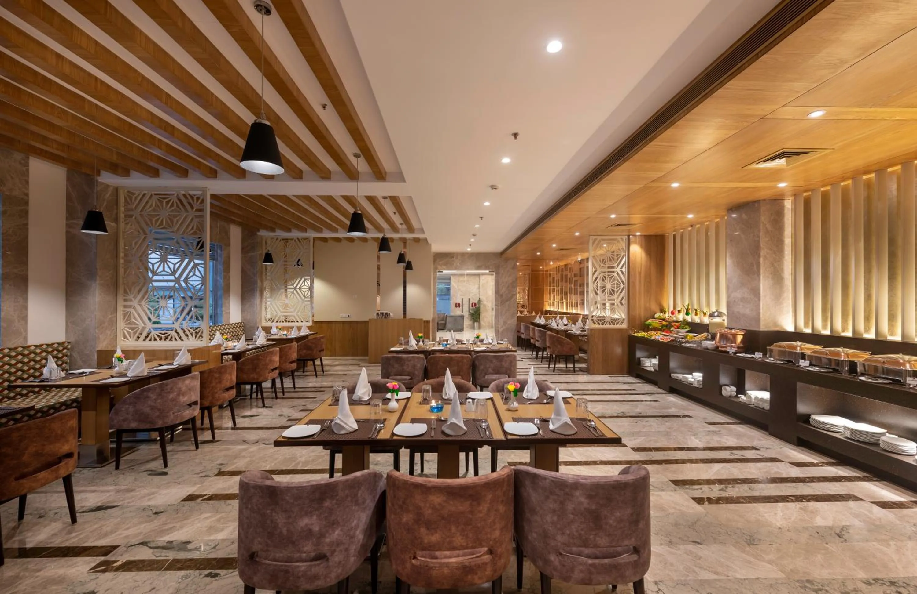 Restaurant/places to eat in Lords Inn Jaipur